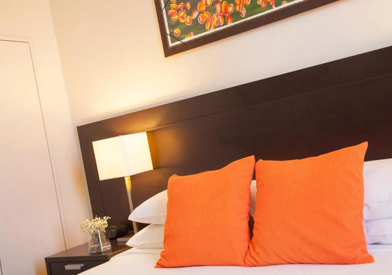 Bed in Wine Country Motor Inn