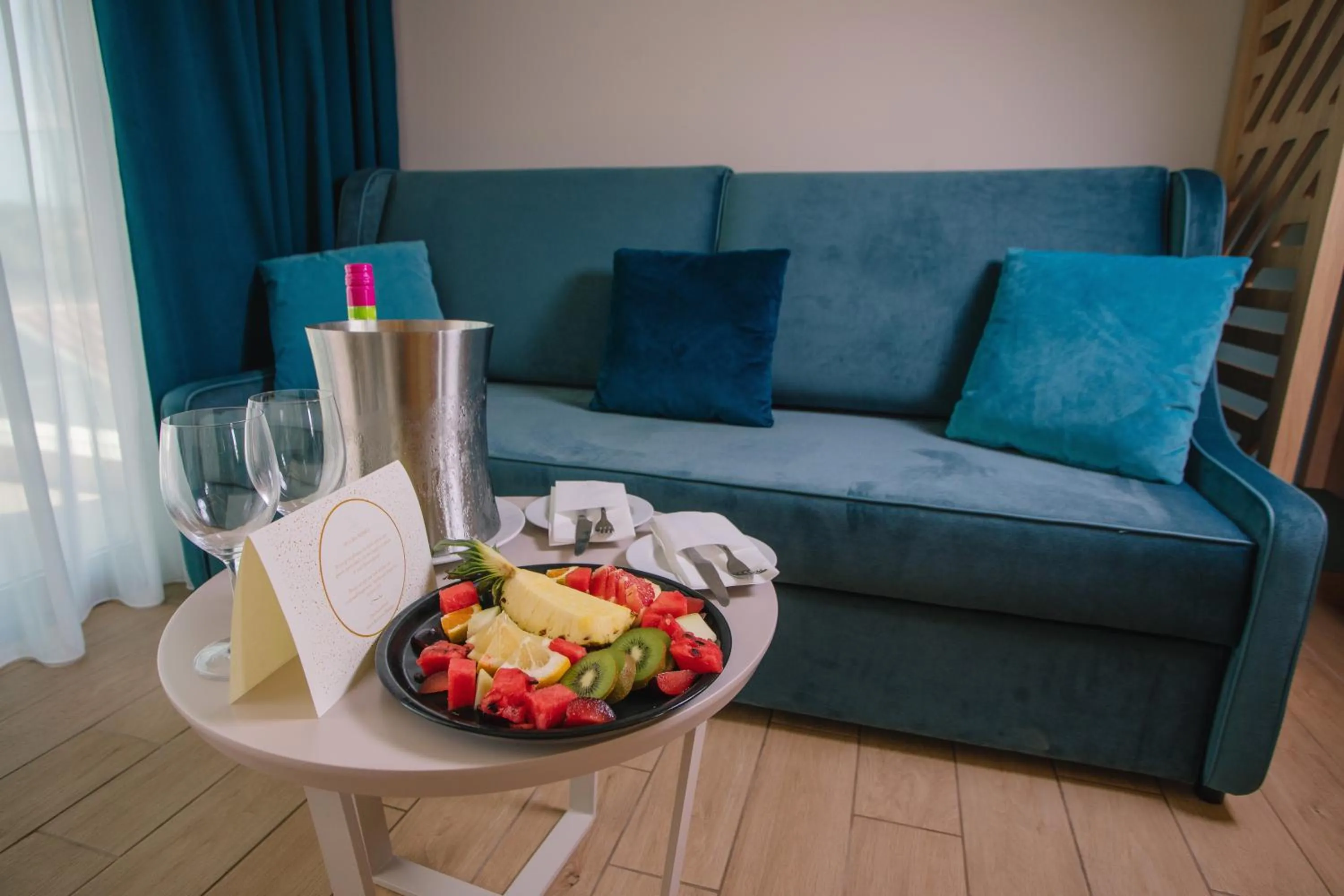 Food and drinks in Almyros Beach