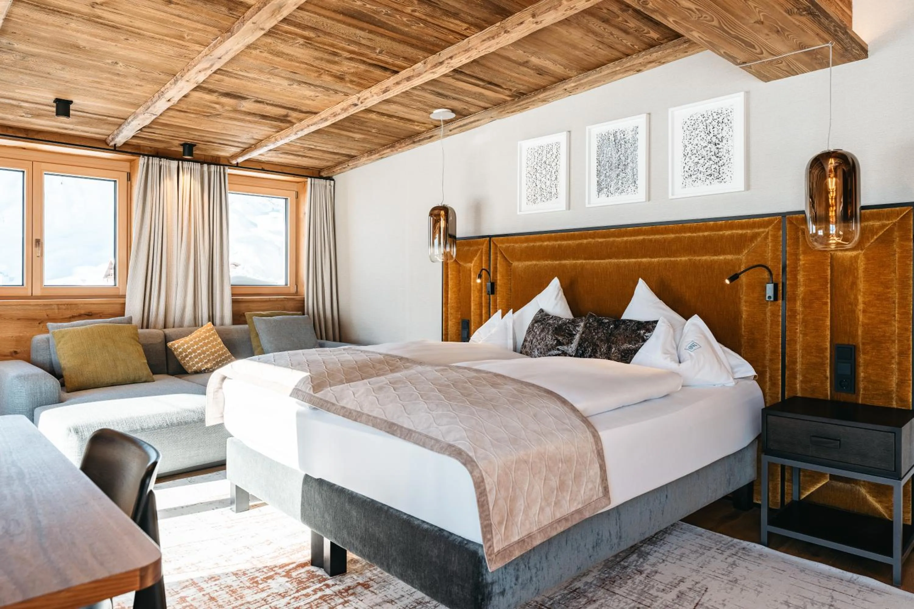 Photo of the whole room, Bed in Hotel Maiensee