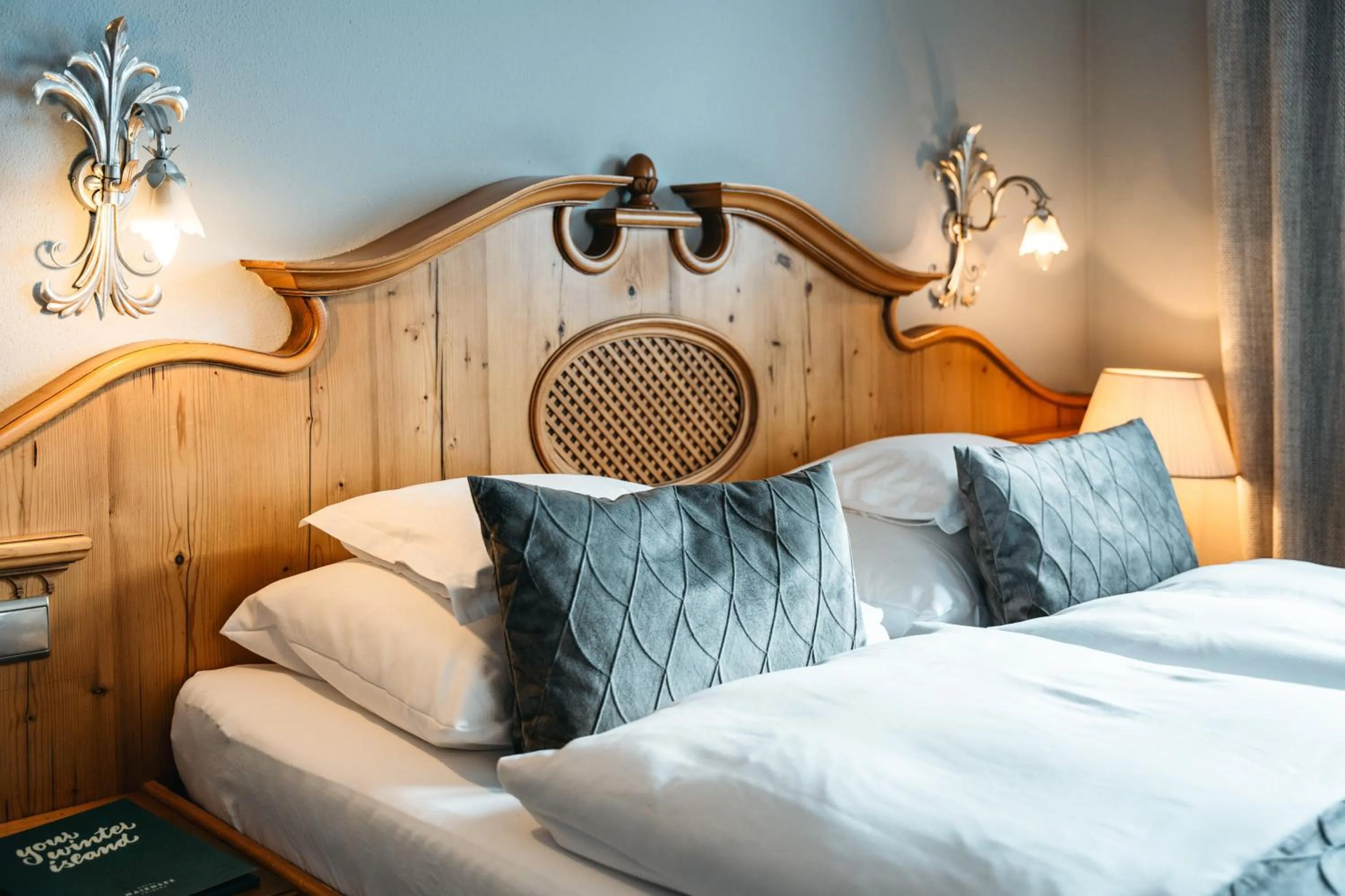 Bed in Hotel Maiensee