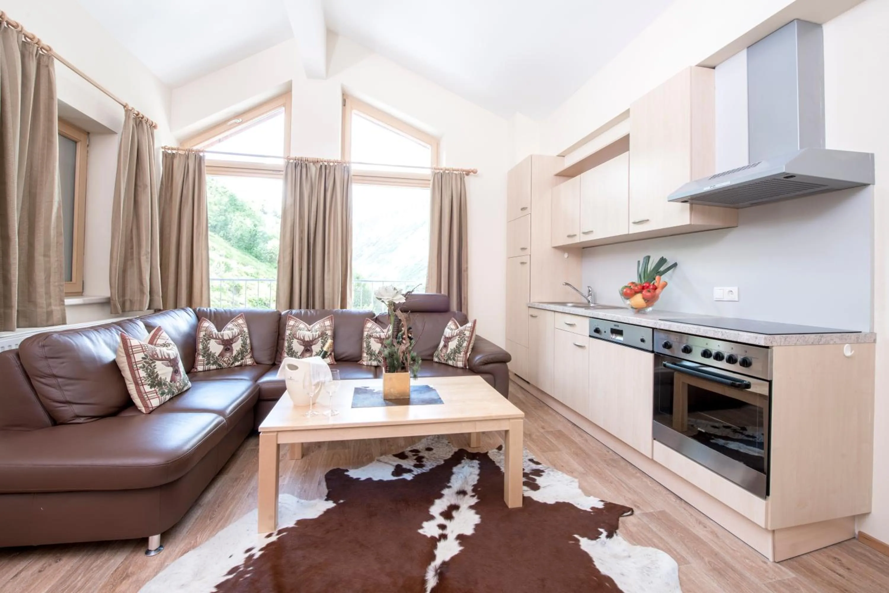 Three-Bedroom Apartment in Hotel Maiensee