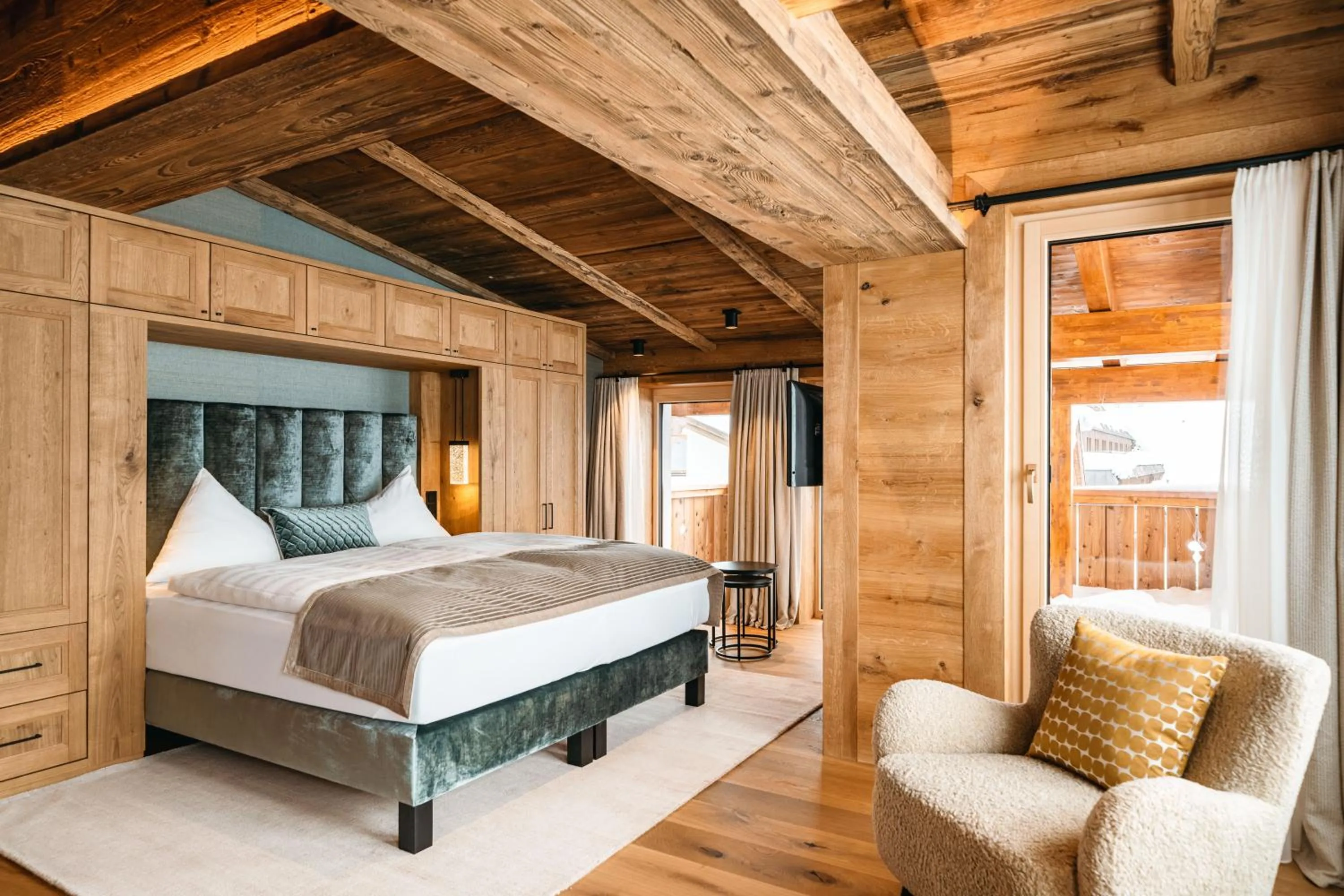 Photo of the whole room, Bed in Hotel Maiensee