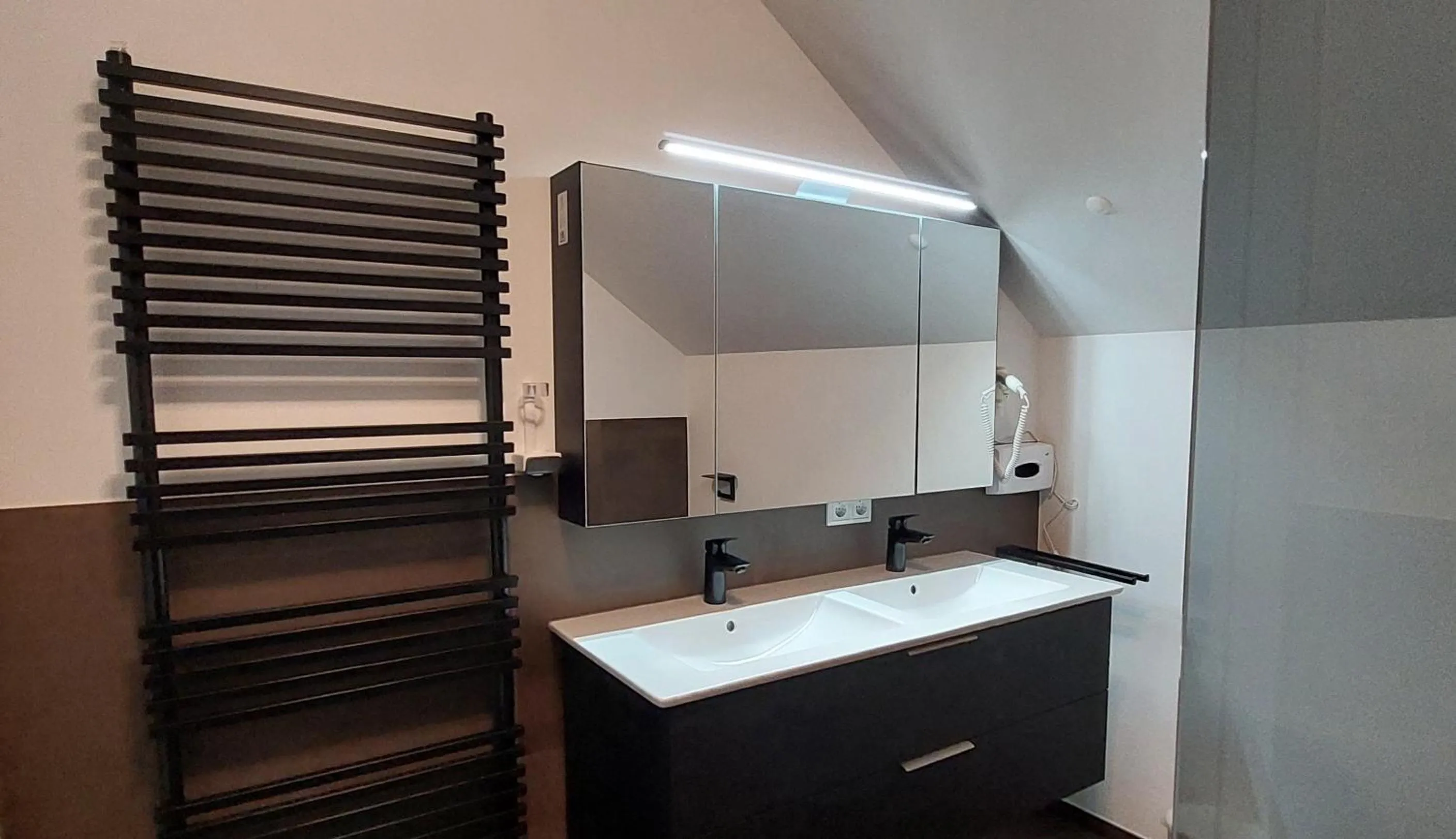 Bathroom in Pension Irlingerhof