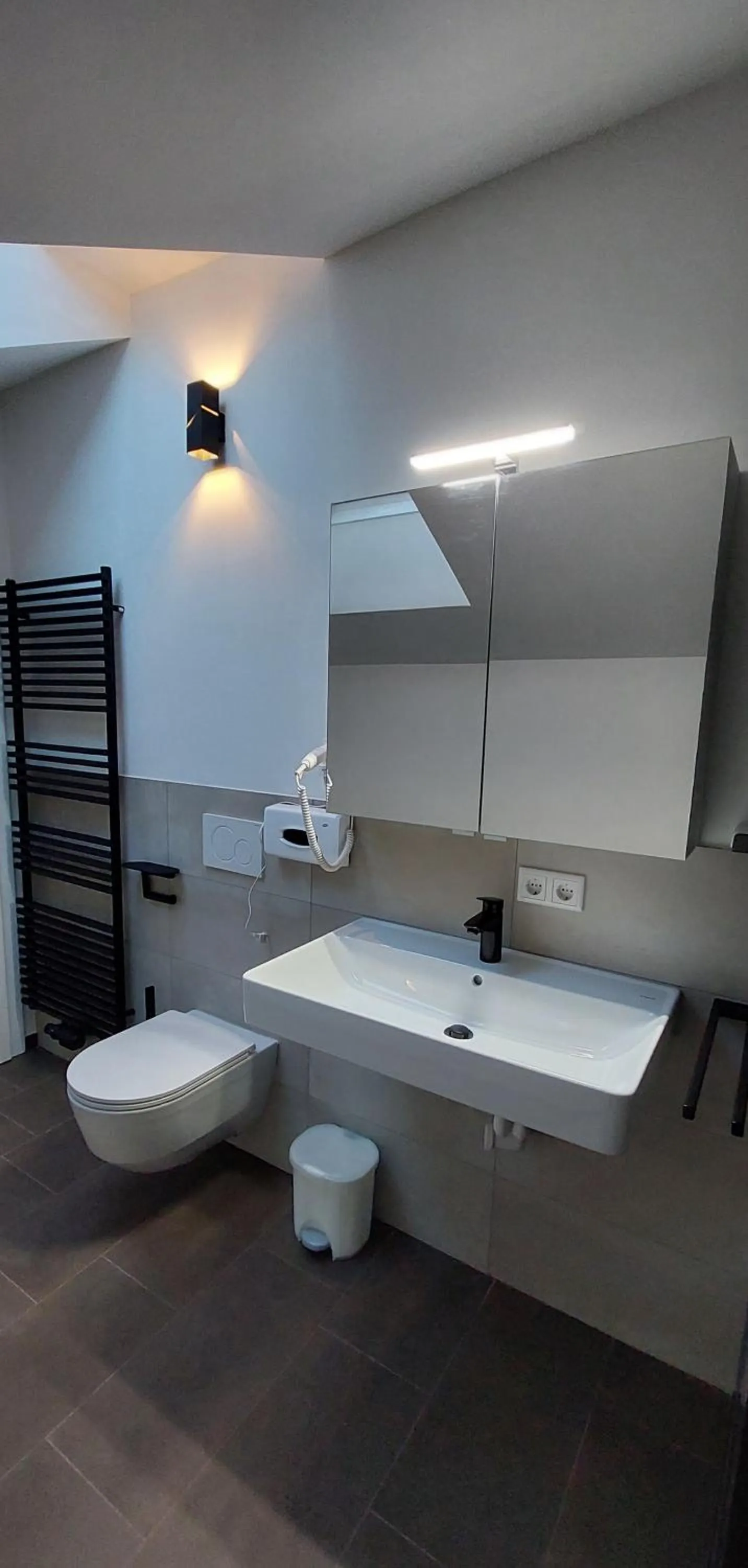 Bathroom in Pension Irlingerhof