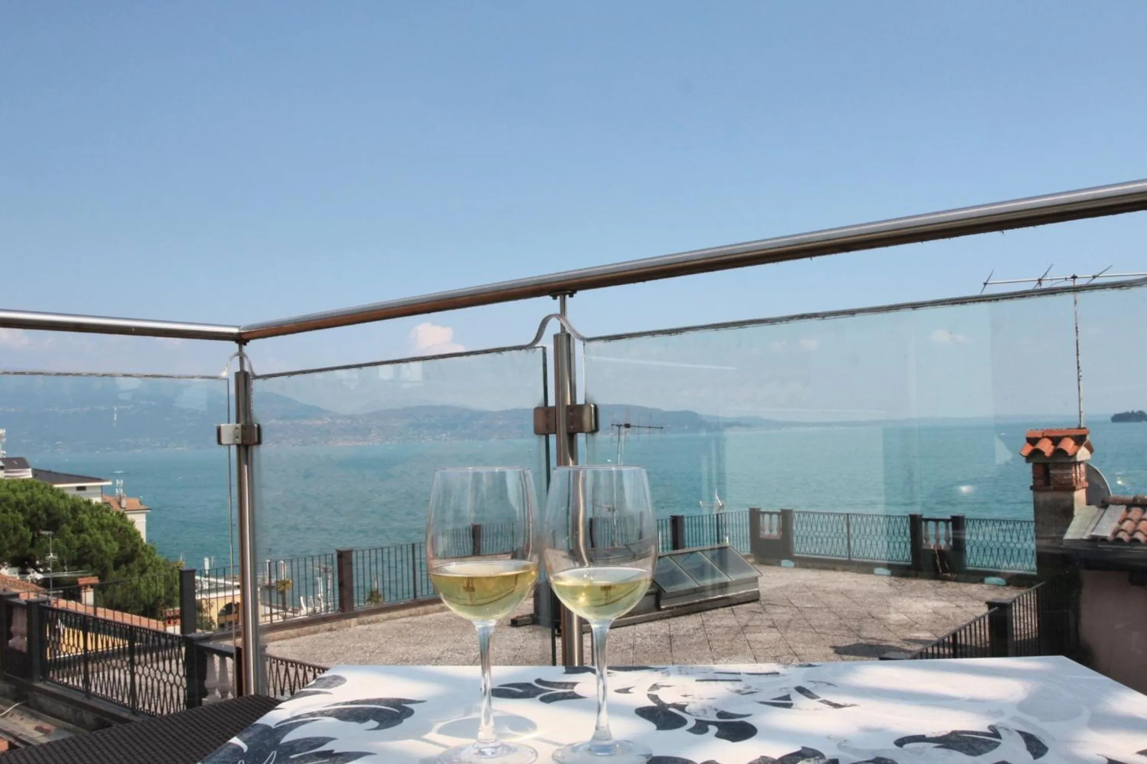 Balcony/Terrace in Happy Hotel Atelier Gardone Riviera Centro & Spa