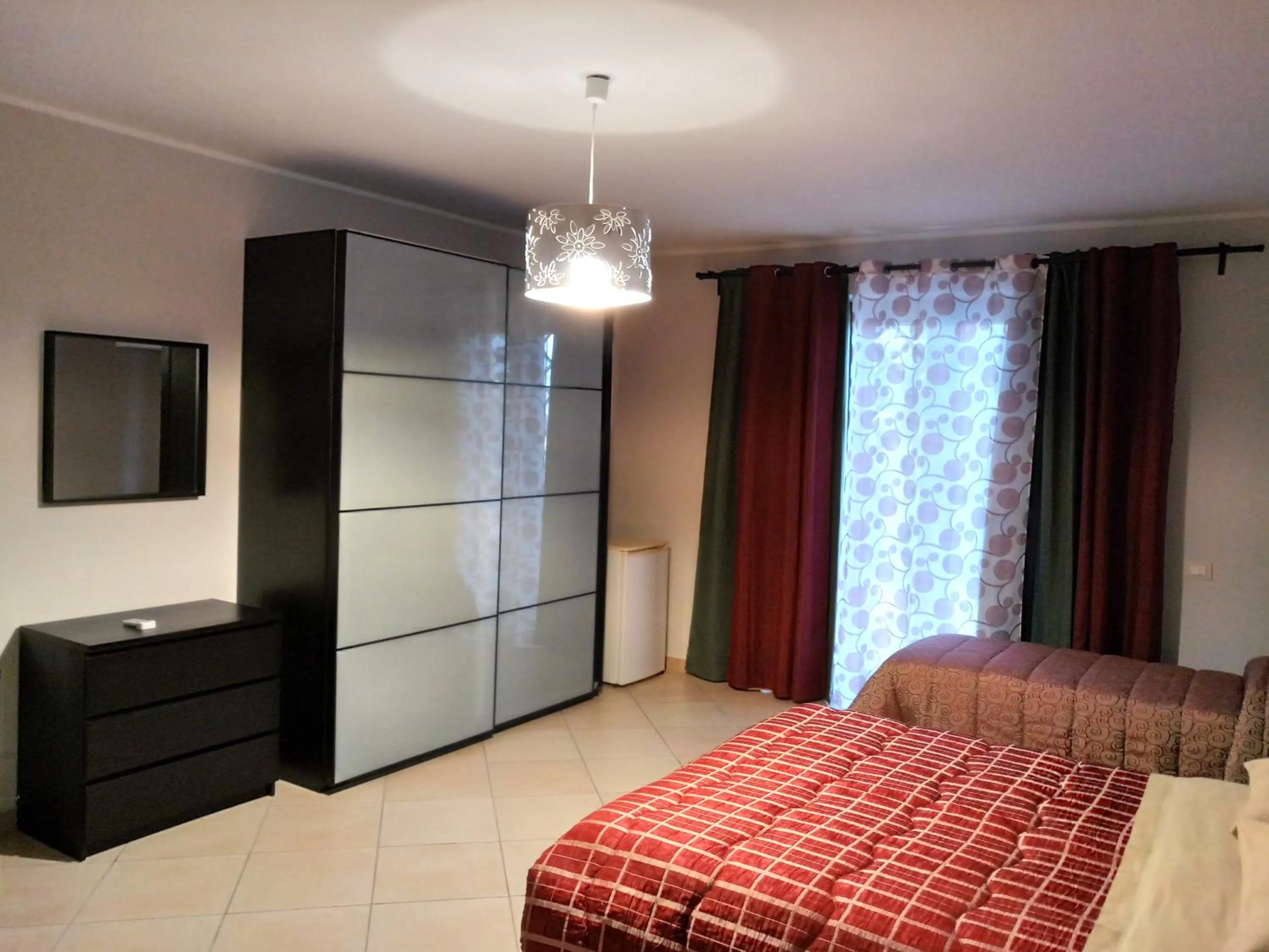 Decorative detail, Bed in Villa Feluchia Tra Il Mare E Il Vulcano