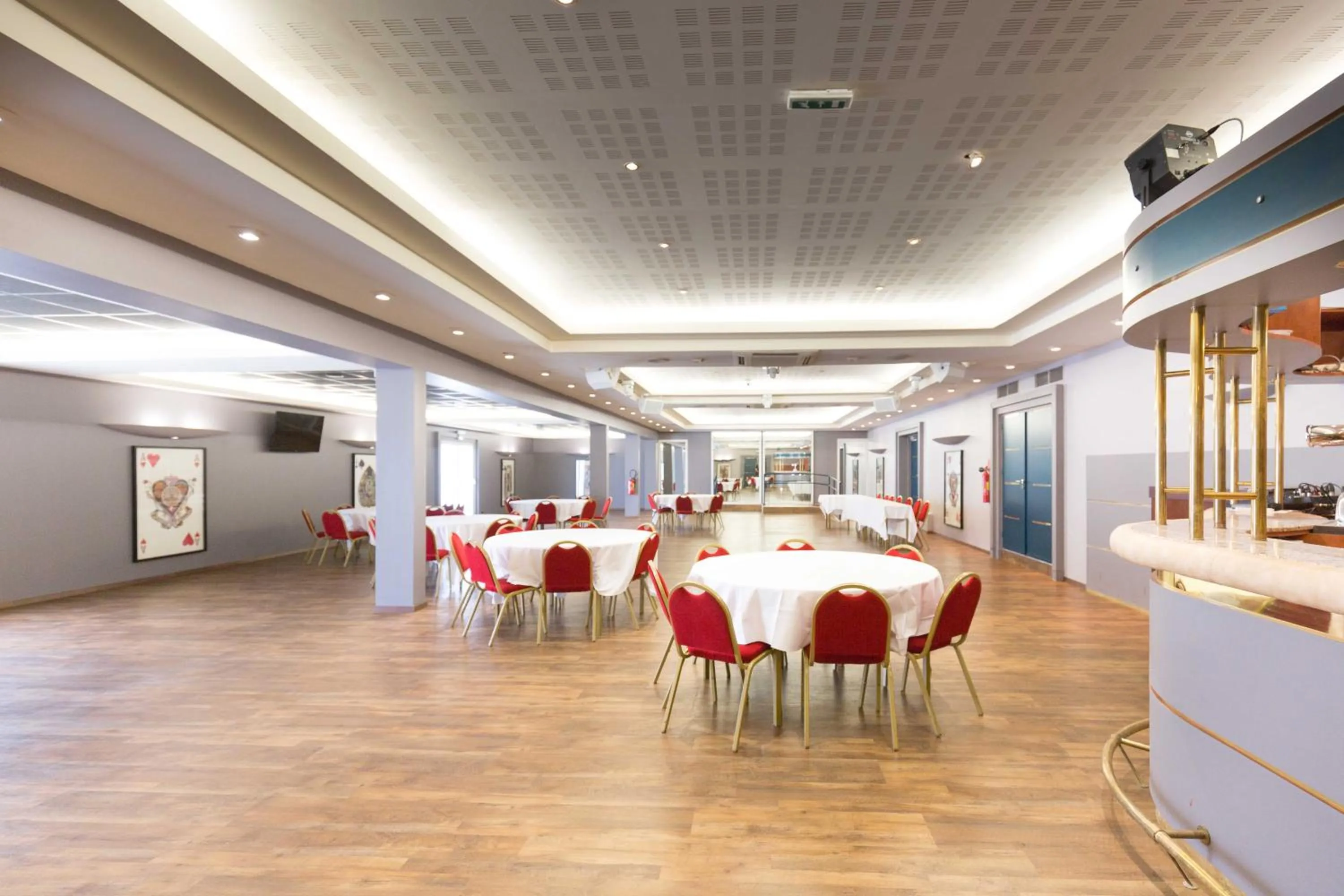 Meeting/conference room in Hôtel du Casino de Capvern