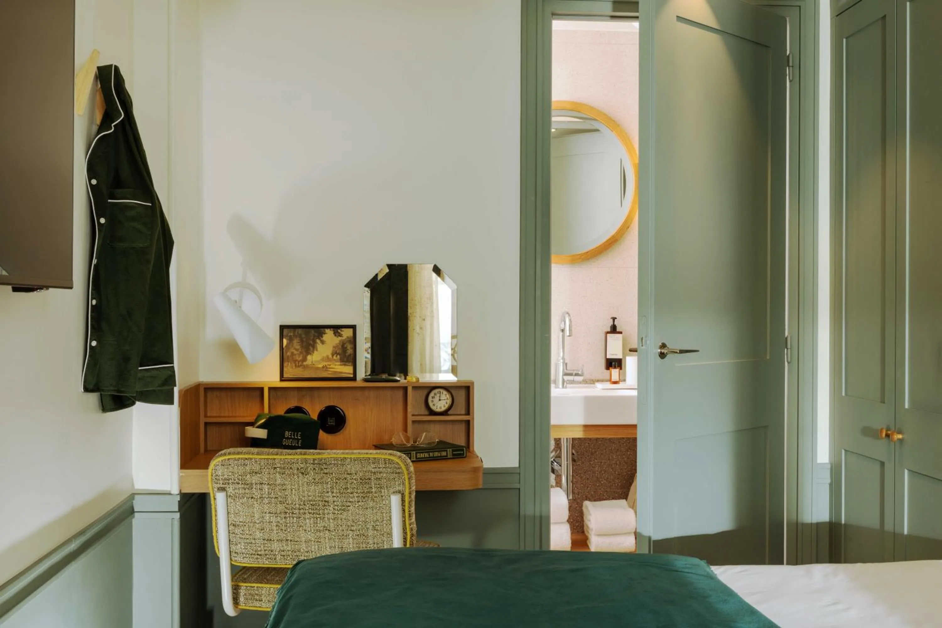 Bedroom, Bed in Hôtel Casimir