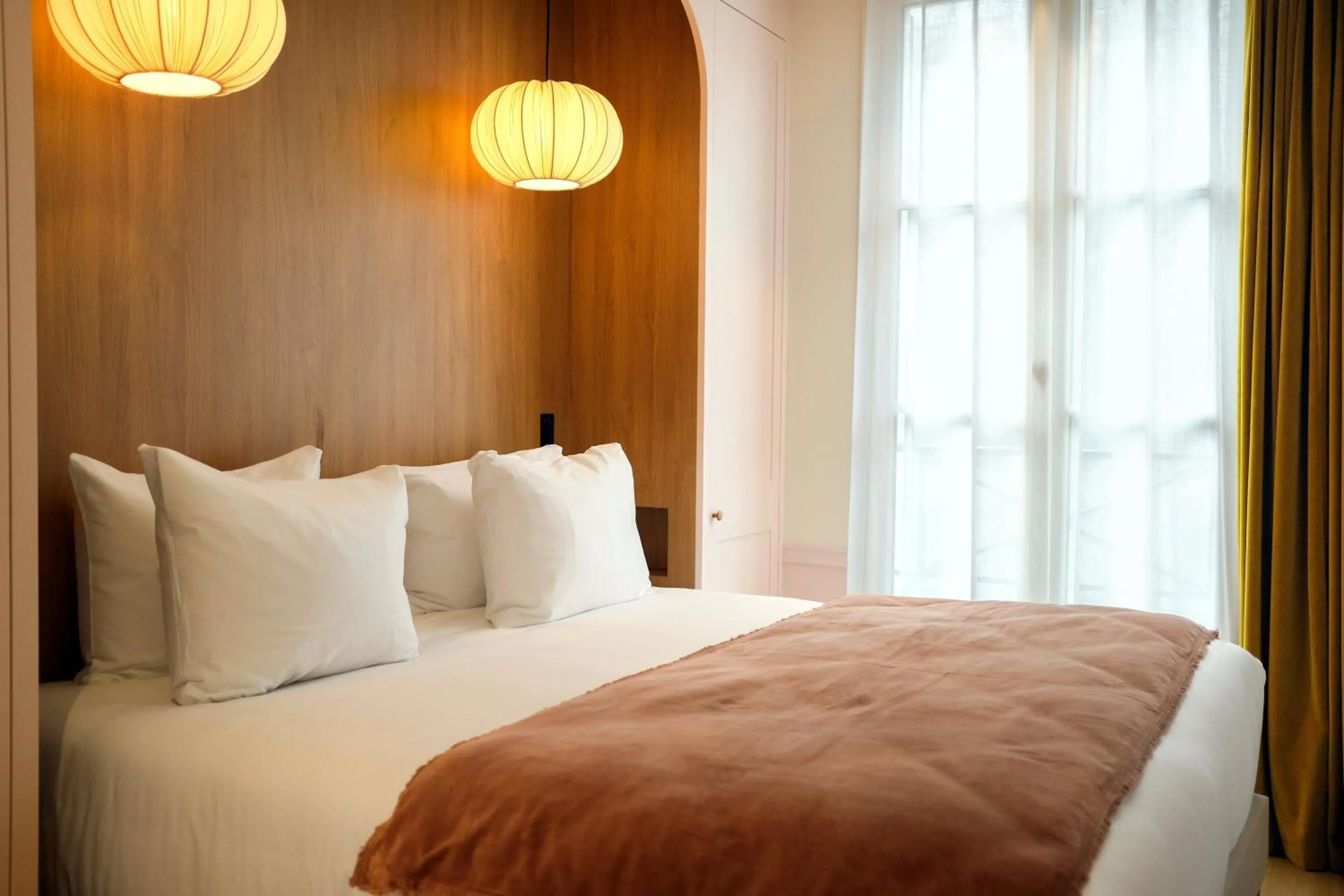 Bed in Hôtel Casimir