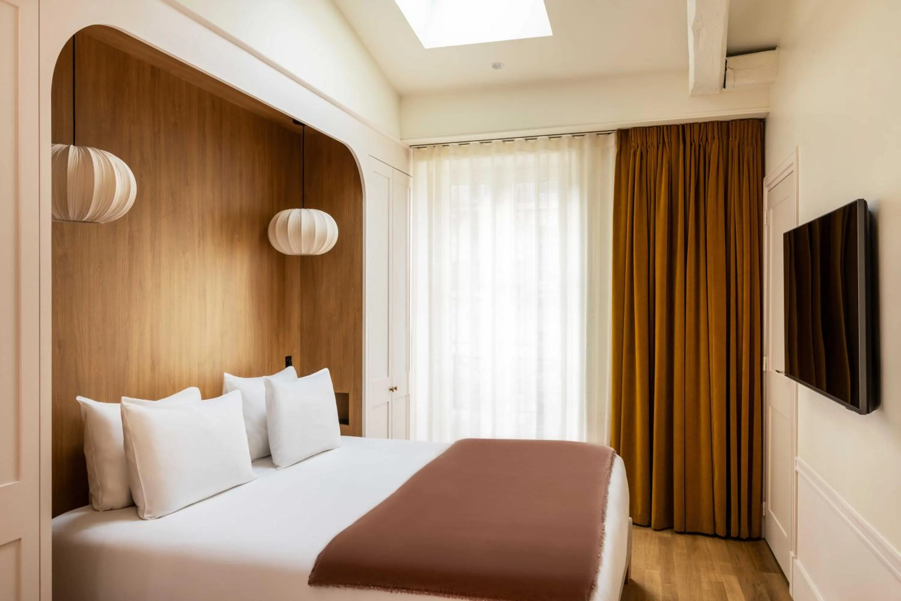 Bedroom, Bed in Hôtel Casimir