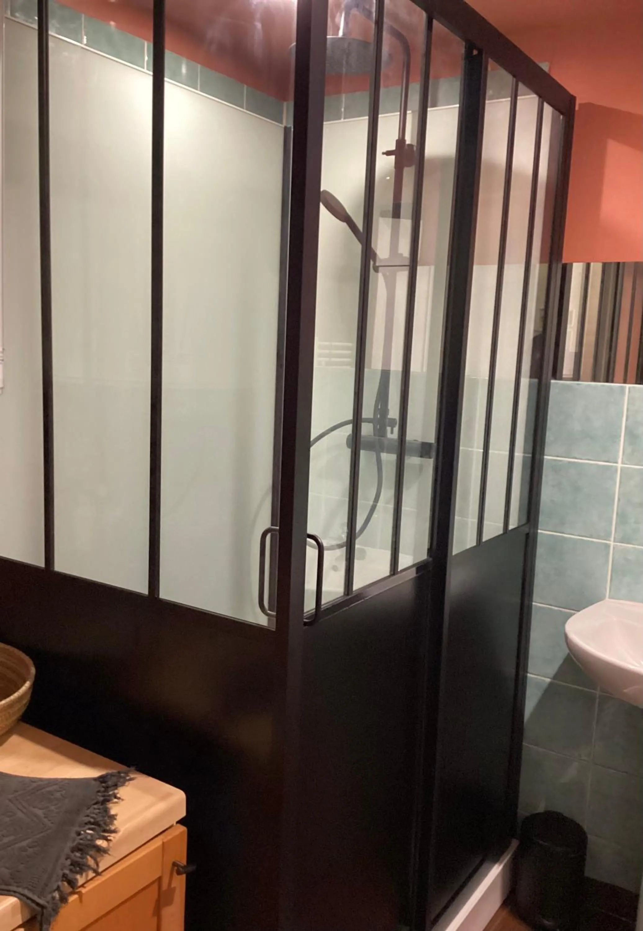 Bathroom in Maisonnette Nantes