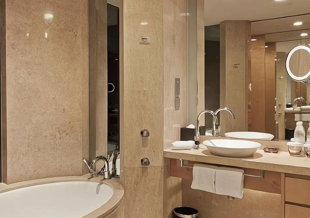 Property building in InterContinental Shanghai Expo by IHG - Huangpu Riverview, 3KM to the Bund & Lujiazui, Near 2 Major Exhibition Centers, Onsite Currency Exchange