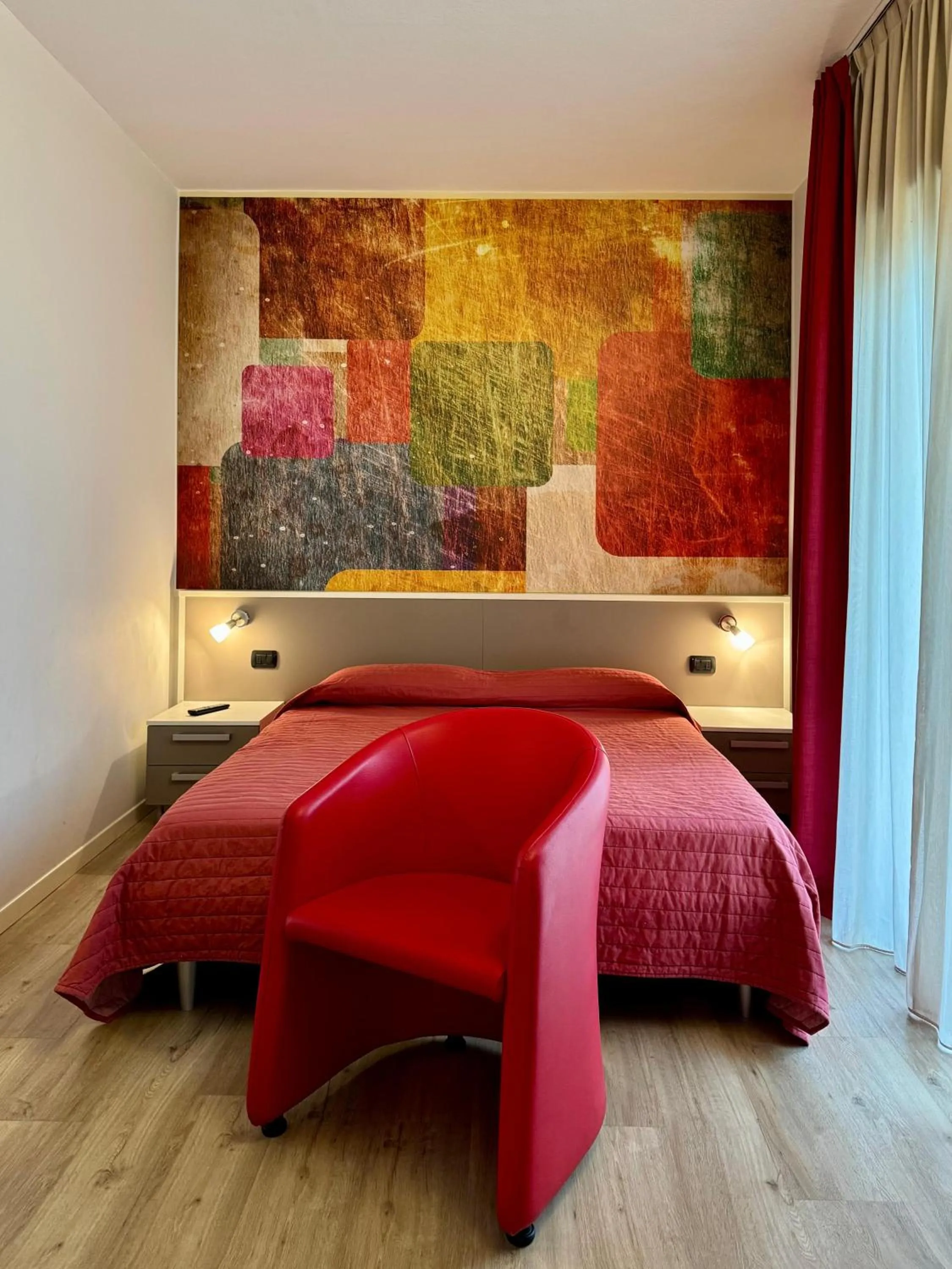 Bedroom, Bed in Hotel Catullo