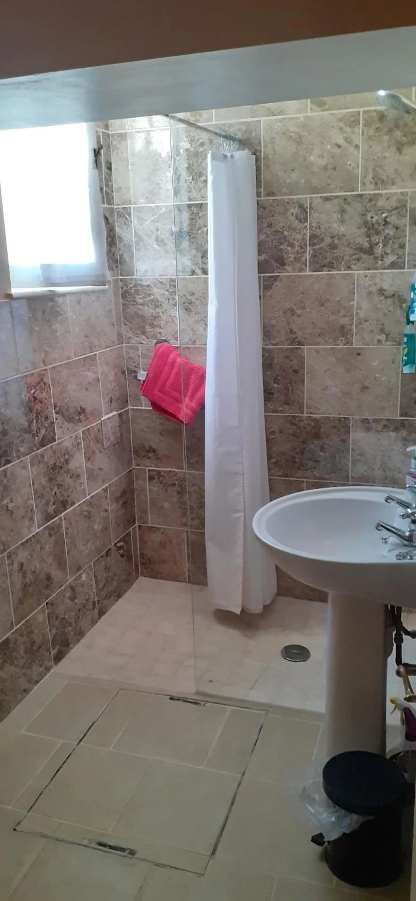 Bathroom in Grantham House