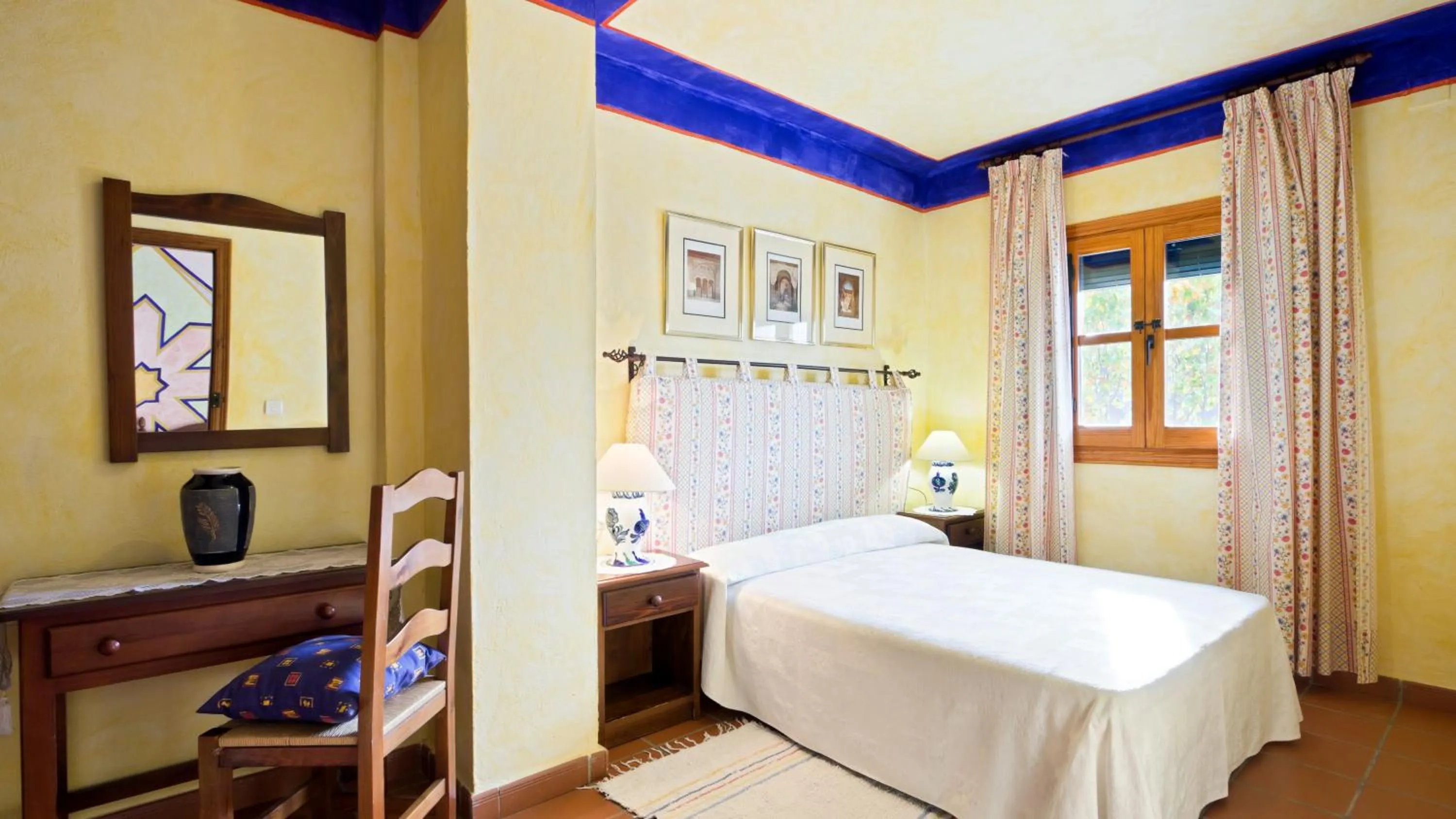 Decorative detail, Bed in Hotel De Mecina Fondales