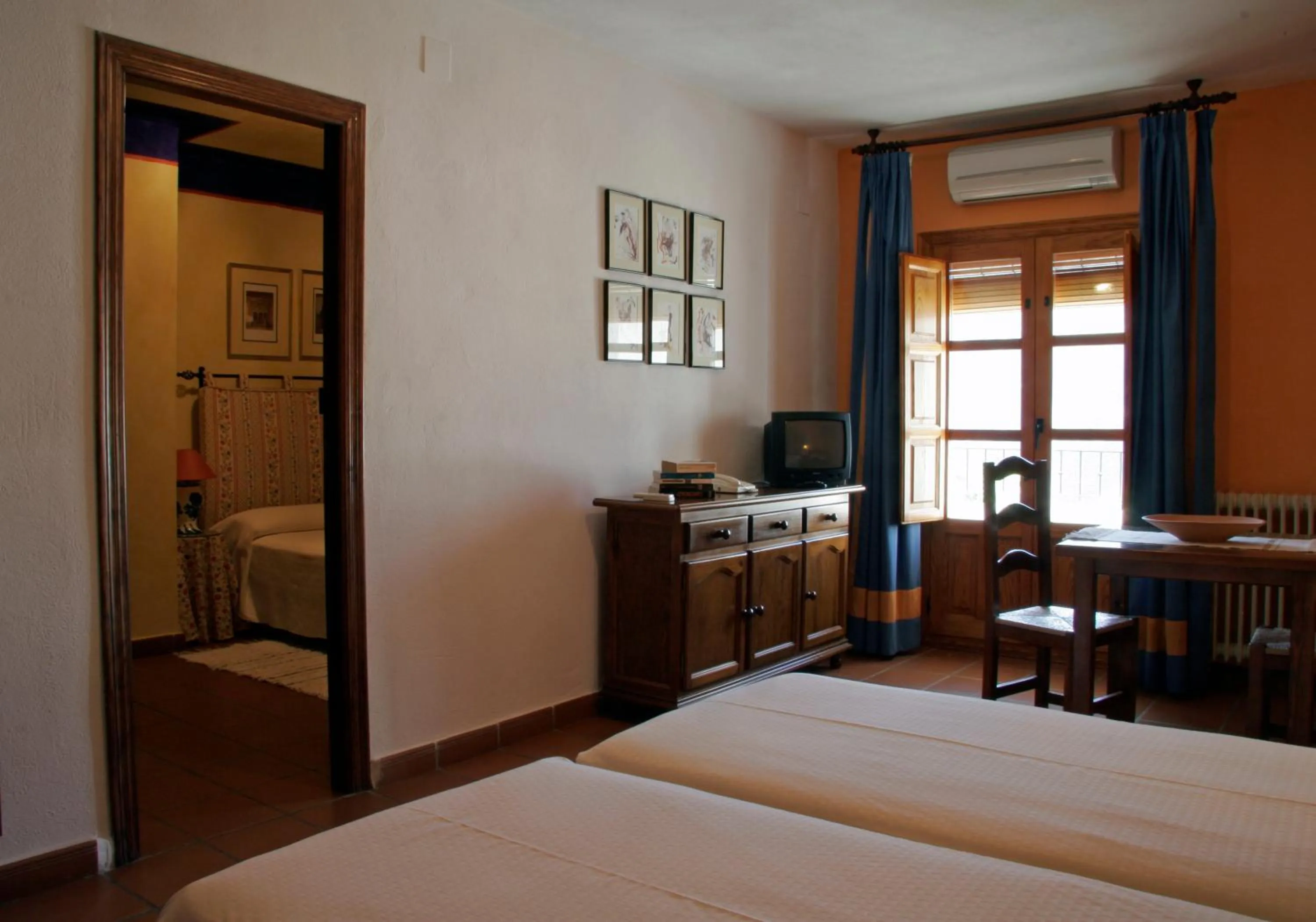 Photo of the whole room, Bed in Hotel De Mecina Fondales