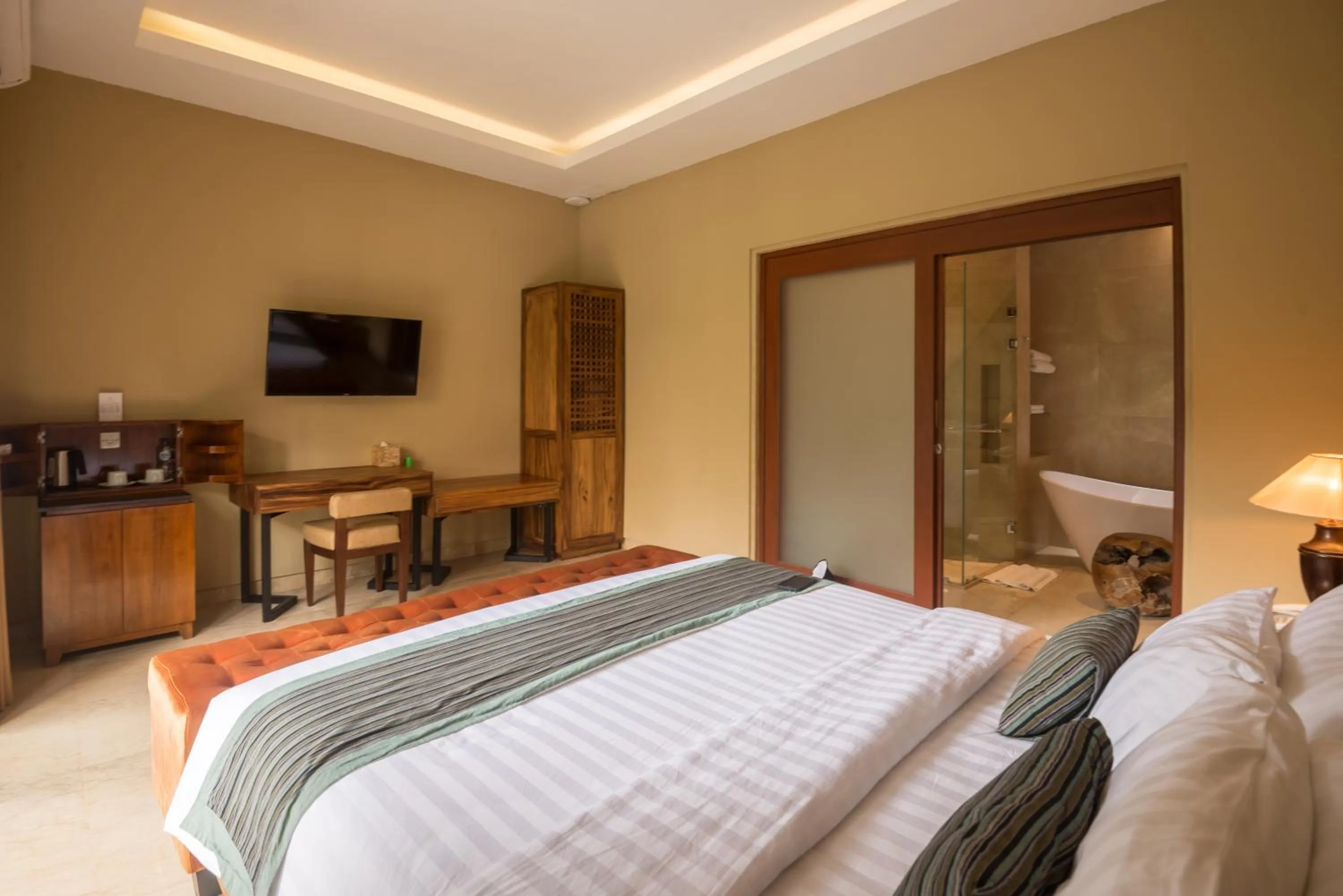 Bed in ILA Villa Ubud