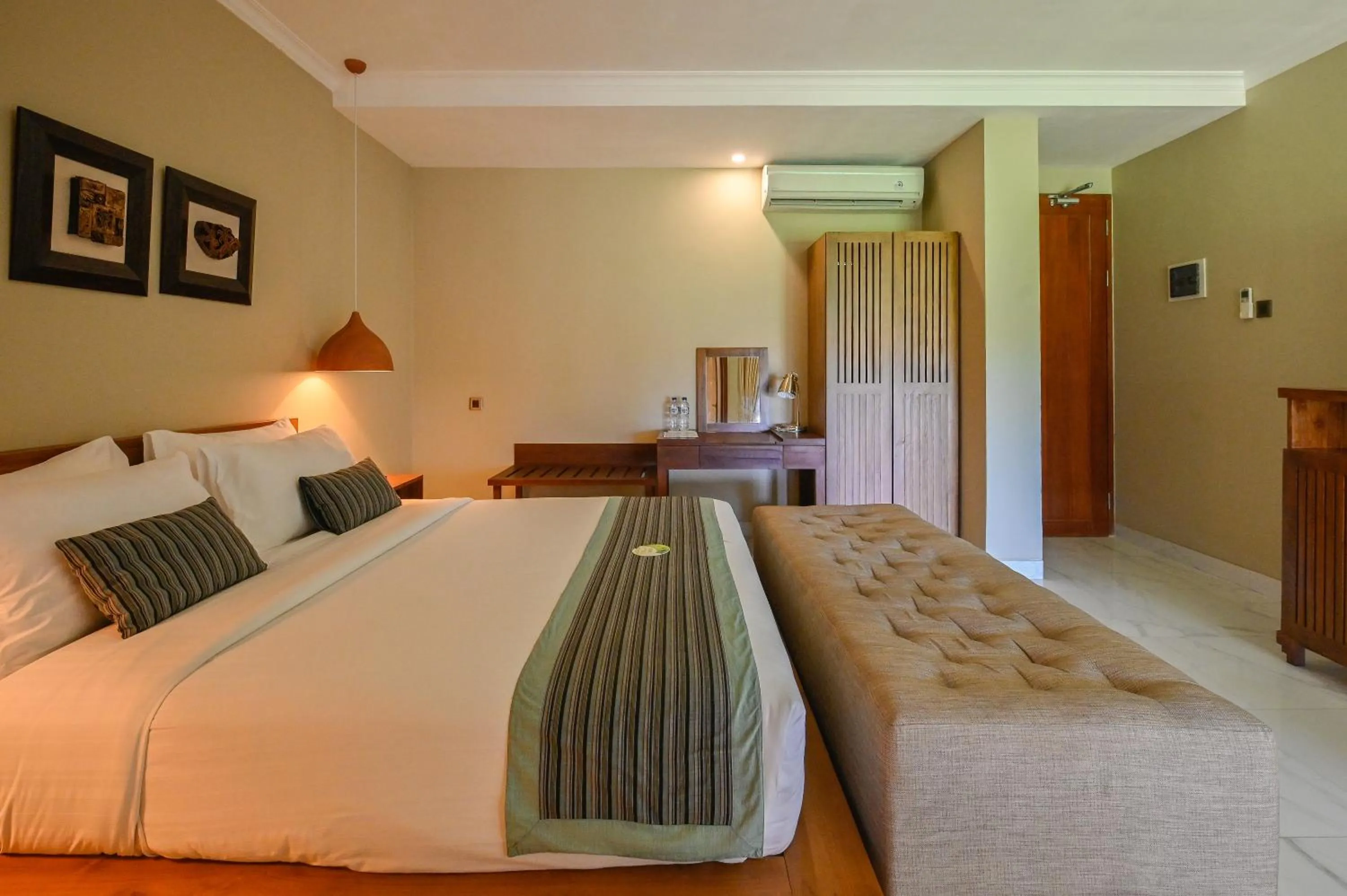Bed in ILA Villa Ubud