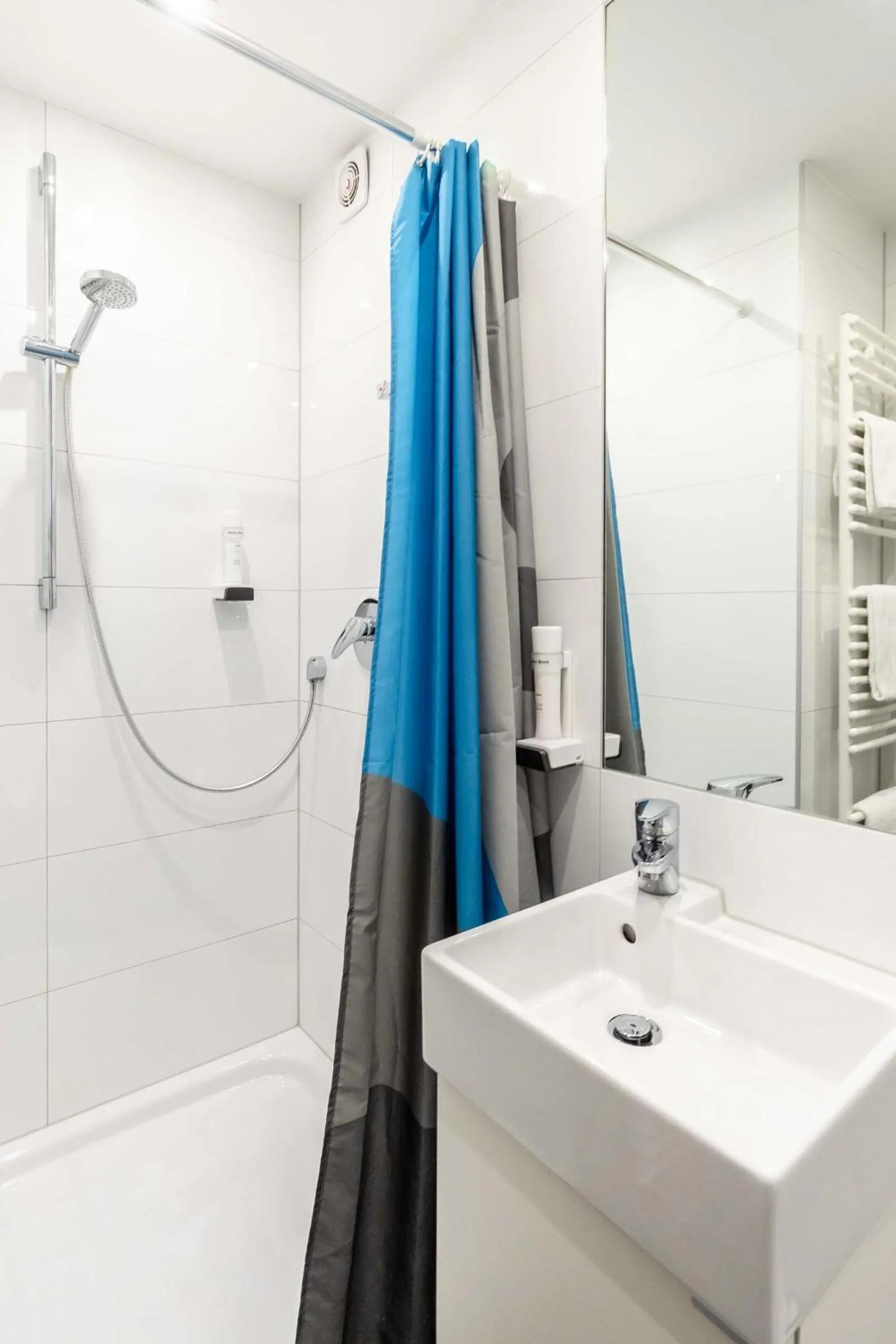 Shower in Hotel Wandinger Hof