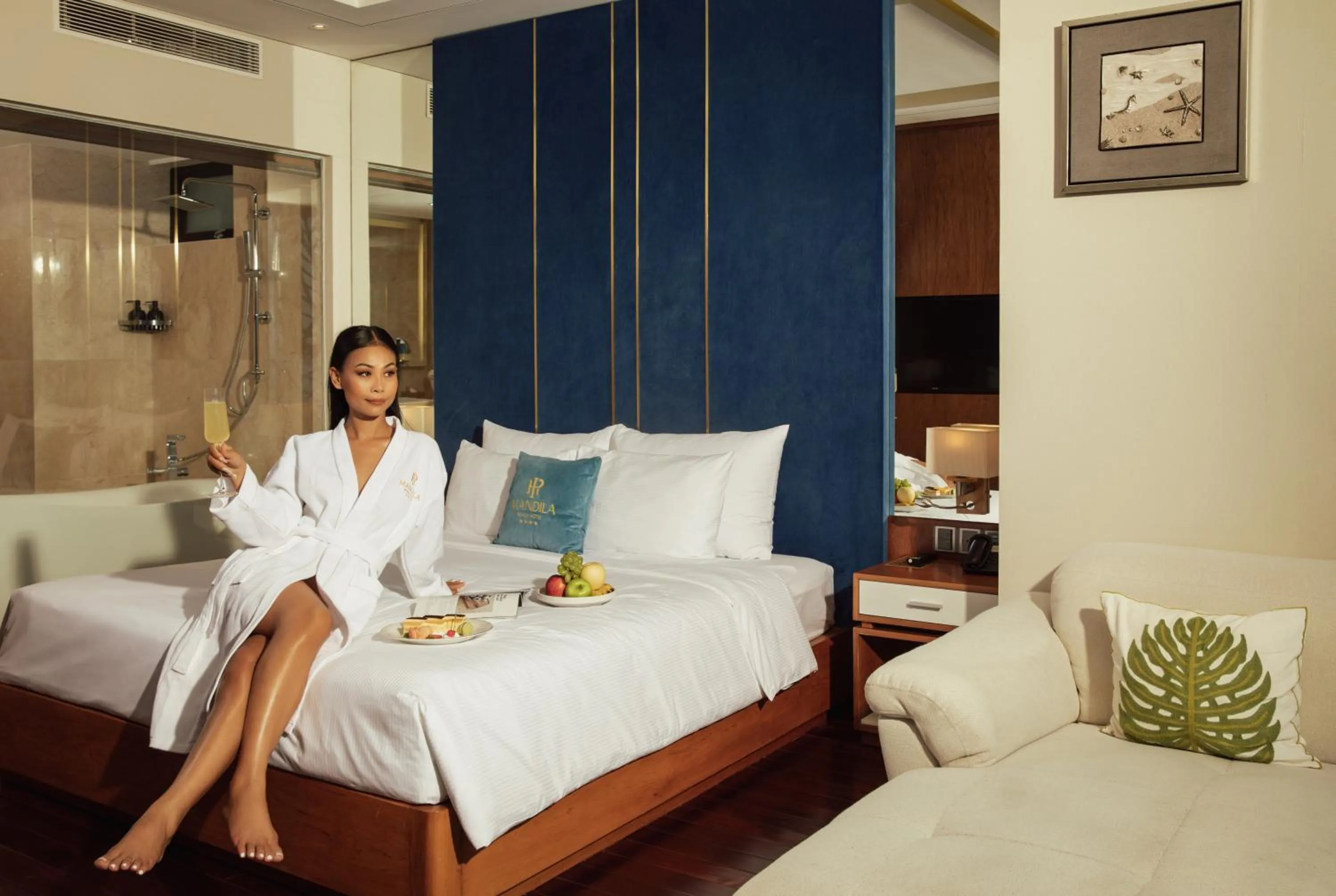 Guests, Bed in Mandila Beach Hotel Danang