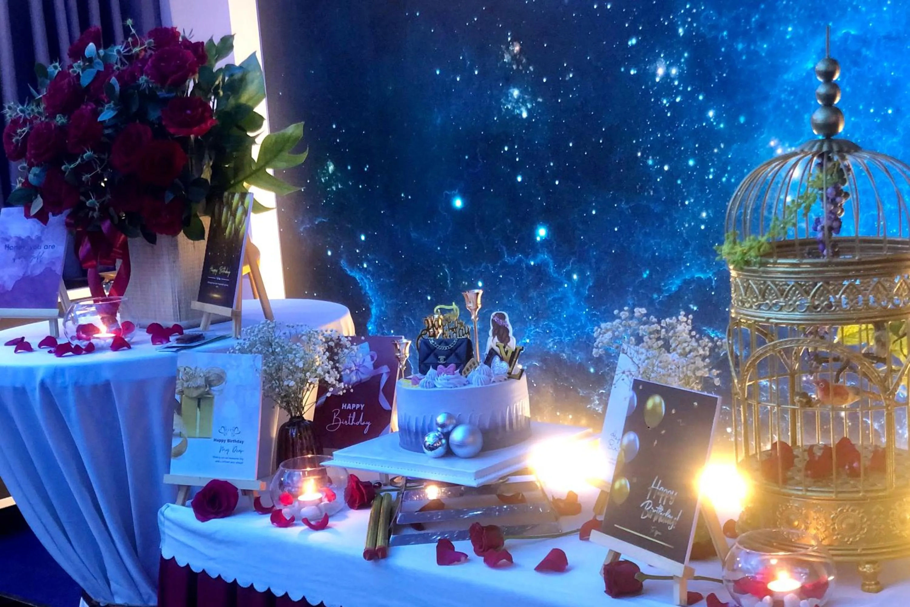 Lounge or bar in Mandila Beach Hotel Danang