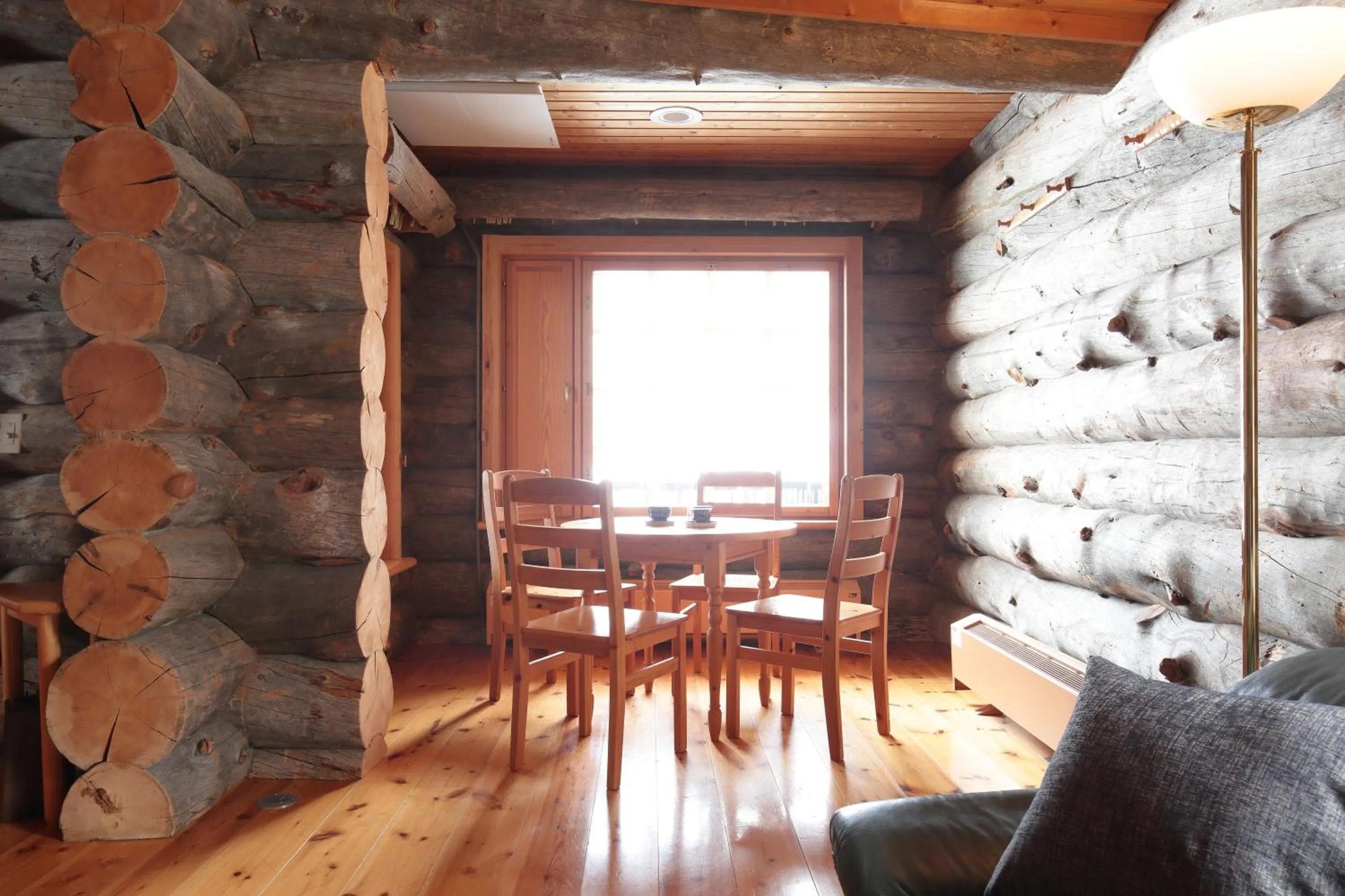 Log Hotel The Maple Lodge