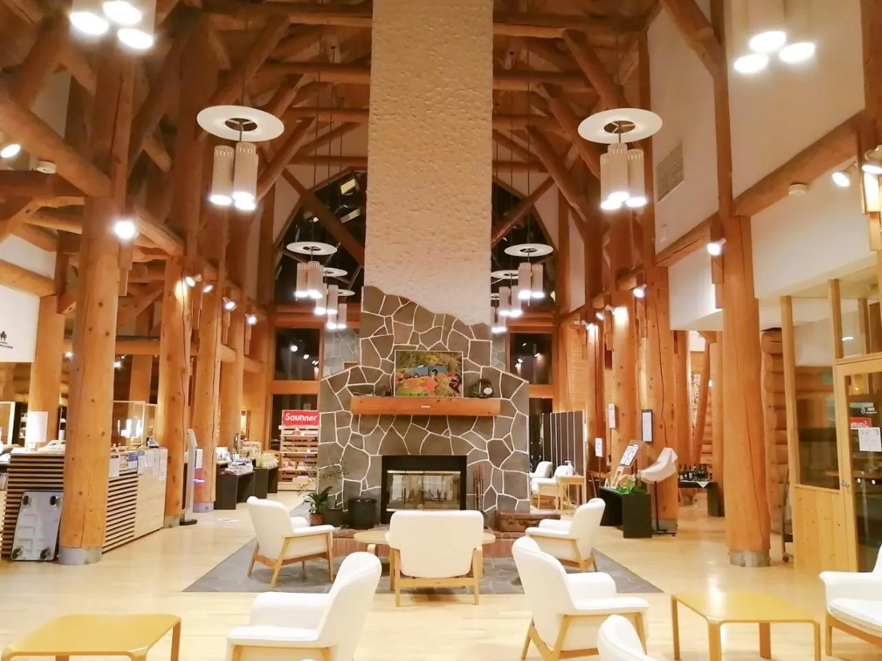 Lobby or reception in Log Hotel The Maple Lodge