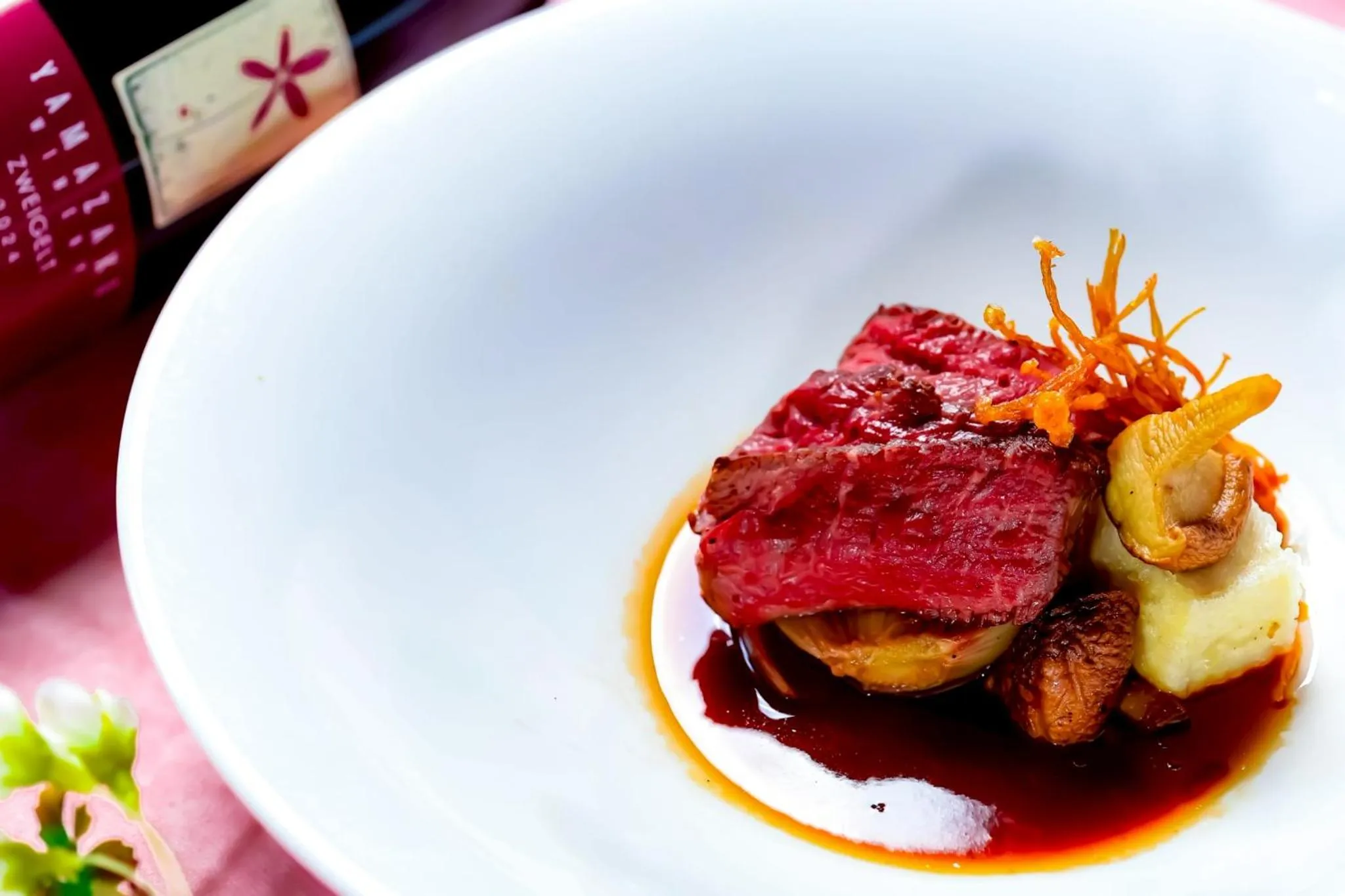 Log Hotel The Maple Lodge