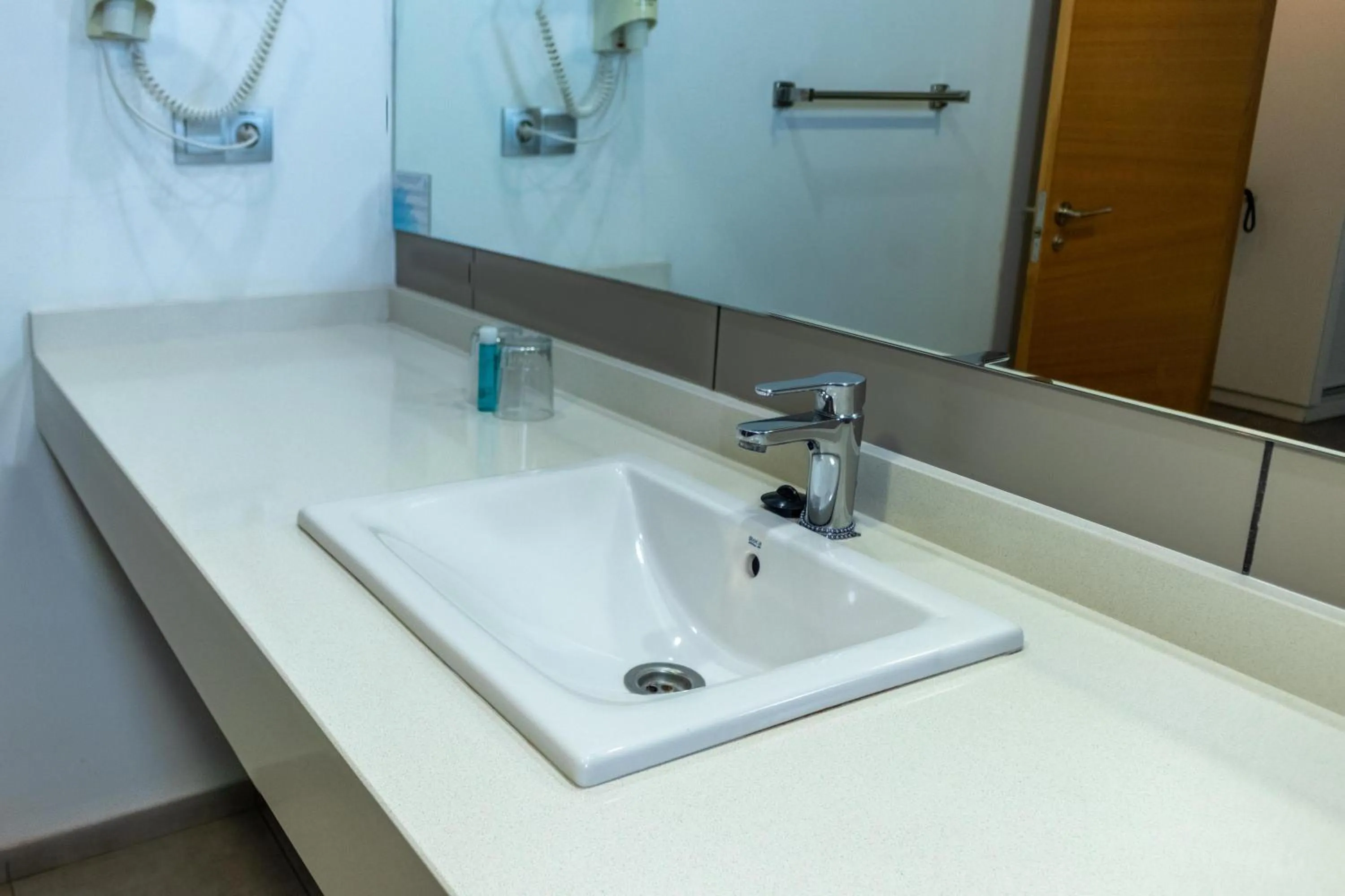 Bathroom in Apartamentos El Palmar