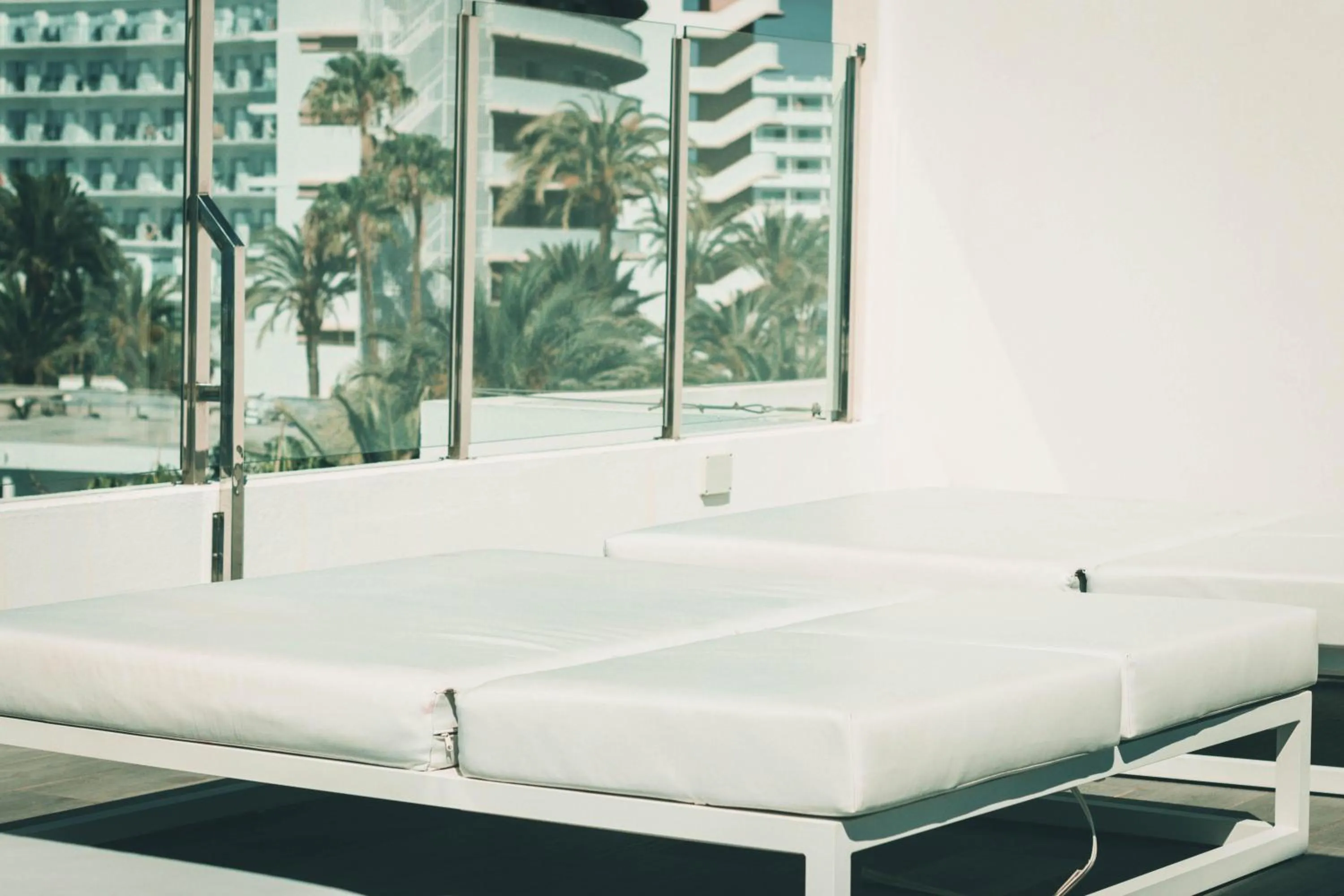 Solarium, Bed in Apartamentos El Palmar