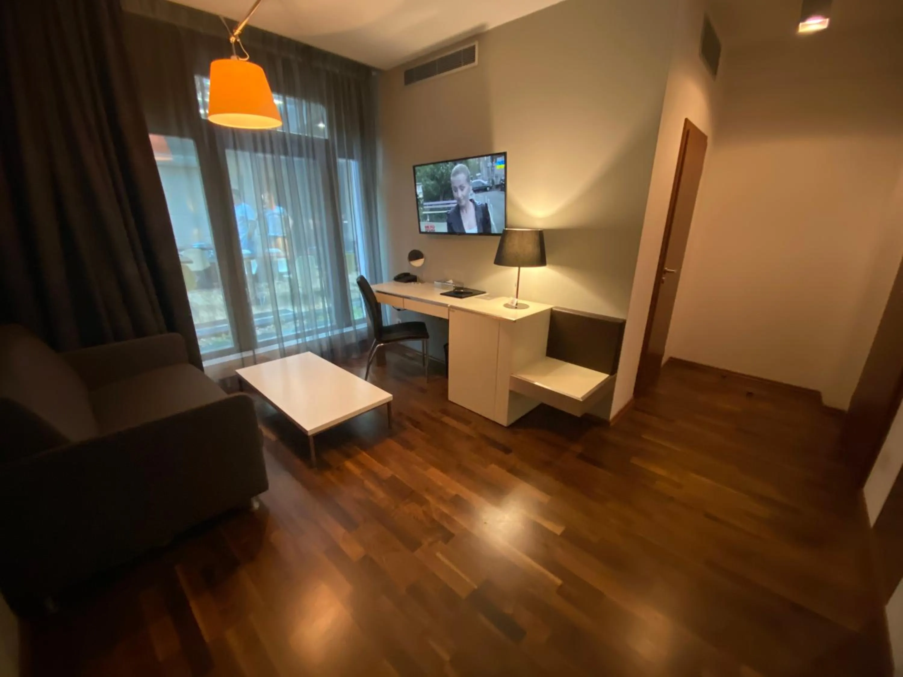 TV and multimedia in MOODs boutique hotel