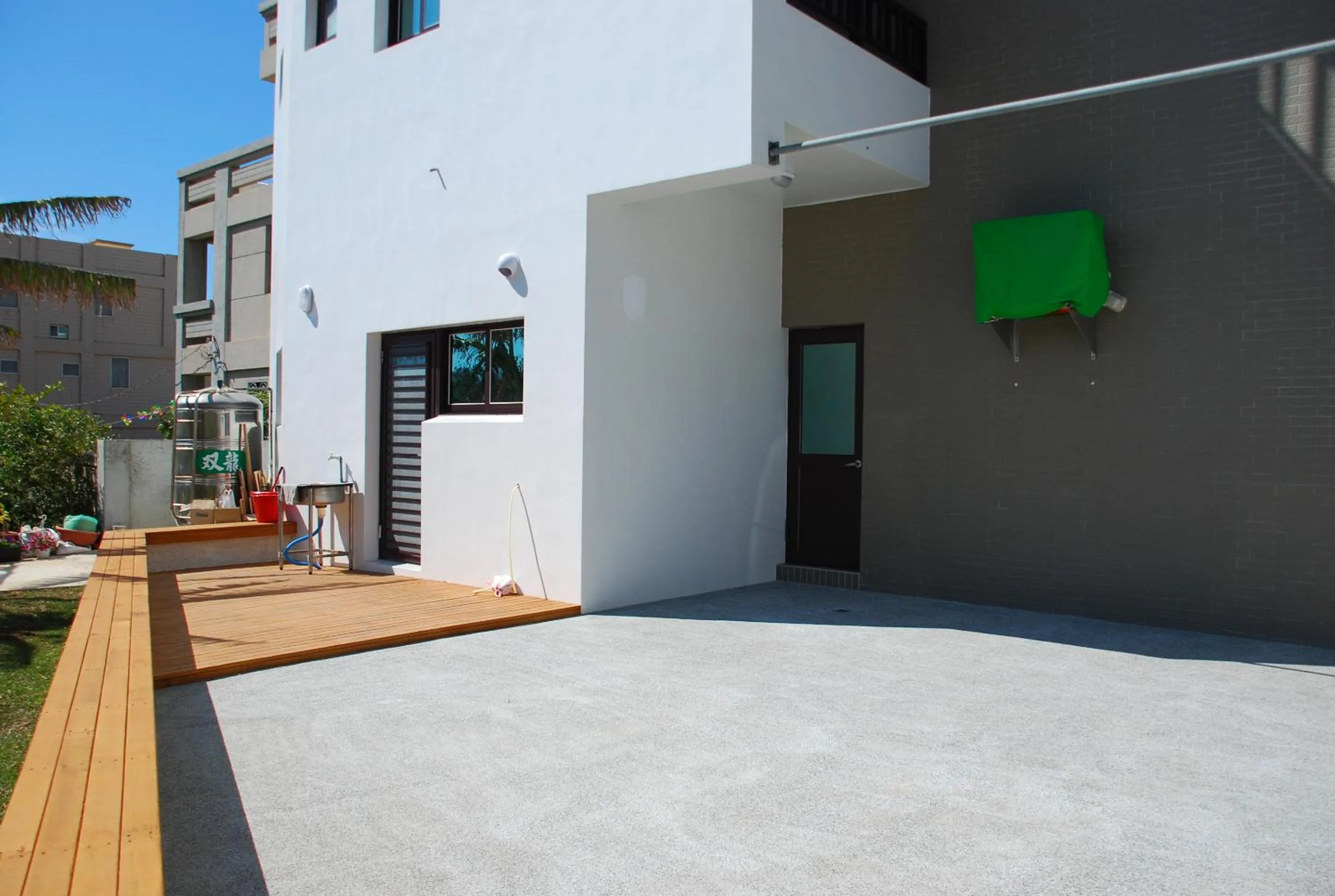 Property building in Lucky Bear Guesthouse