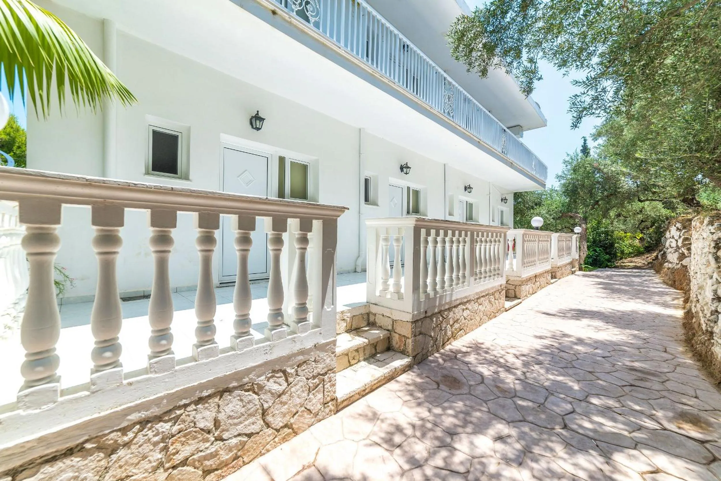 Facade/entrance in Ruassi Studios