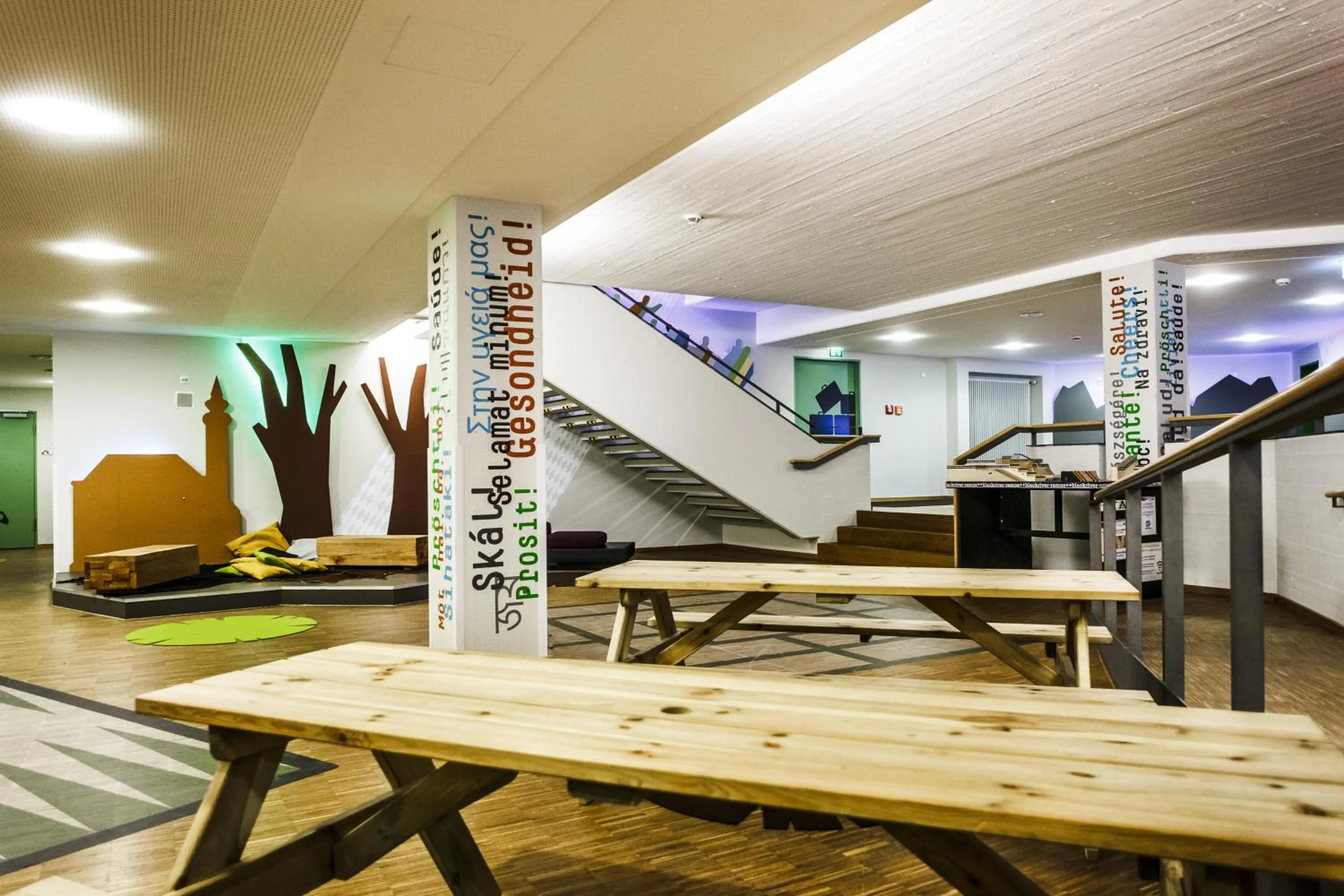 Communal lounge/ TV room in HI Munich Park Youth Hostel