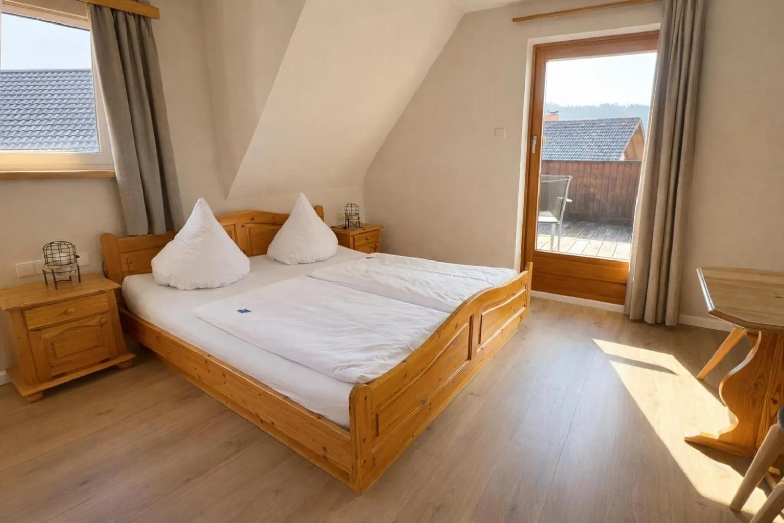 Photo of the whole room, Bed in Pension Bergseeblick