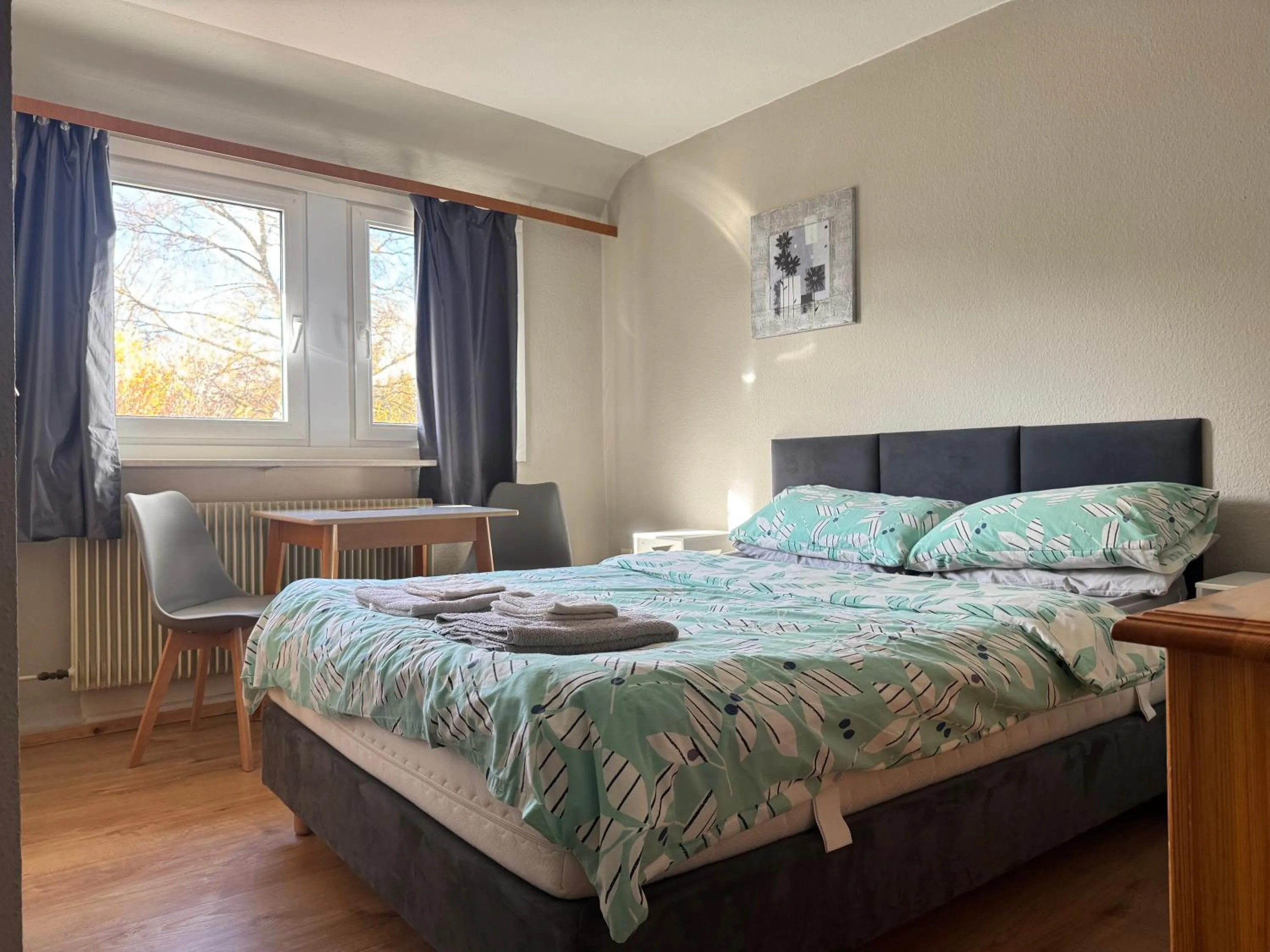Photo of the whole room, Bed in Pension Bergseeblick