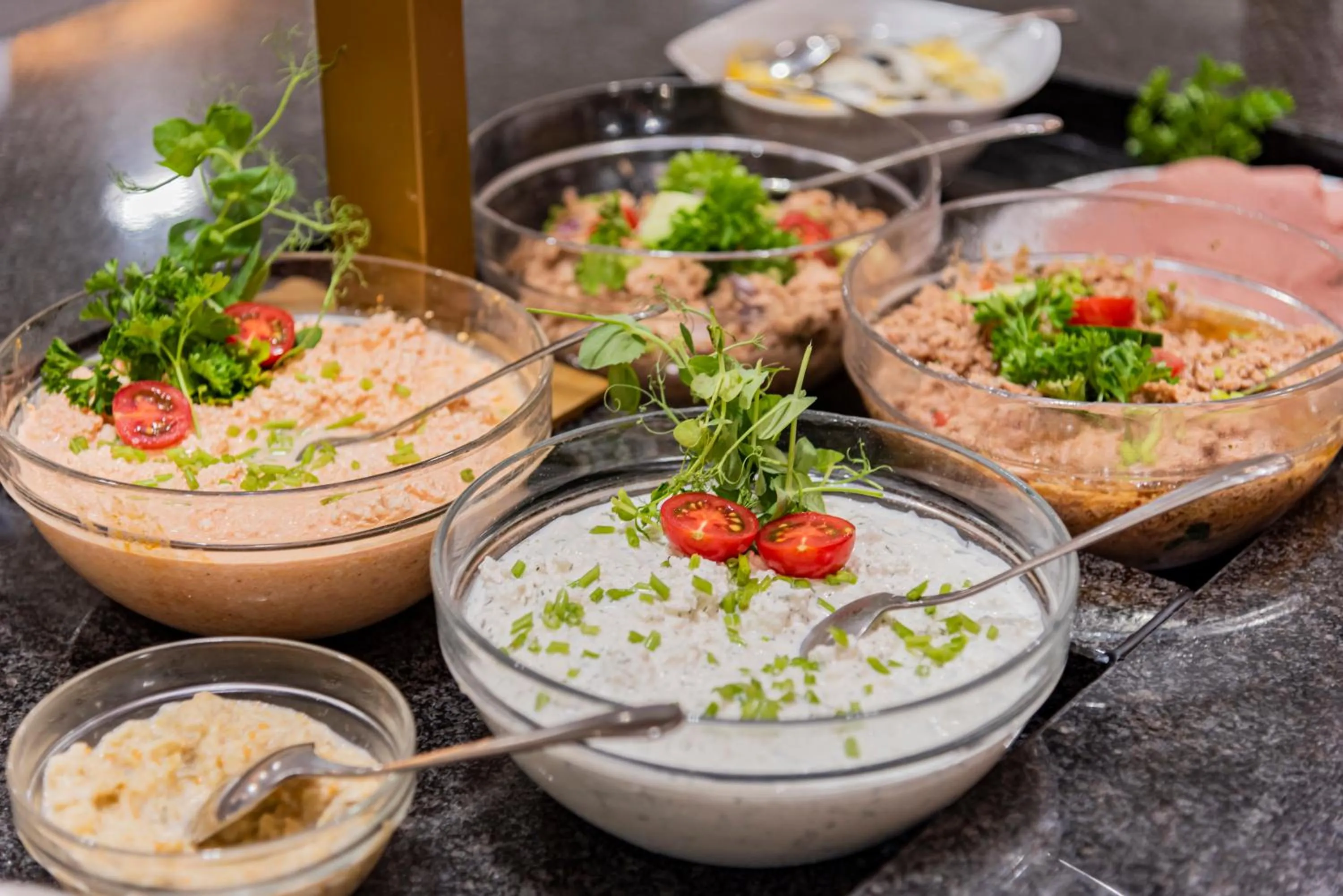 Restaurant/places to eat in Hotel Karos Spa