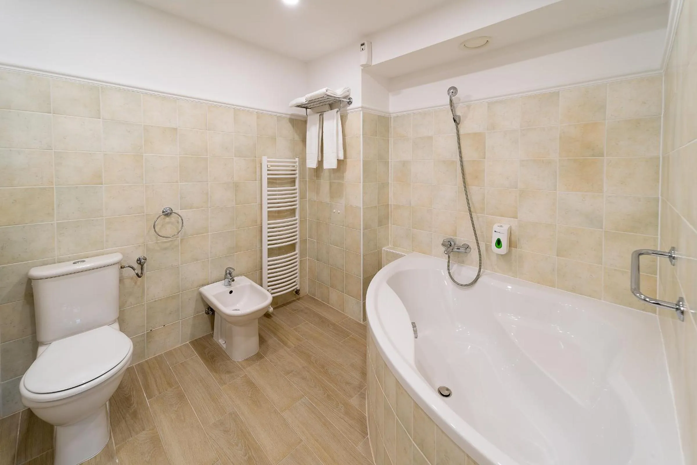 Bathroom in Hotel Karos Spa