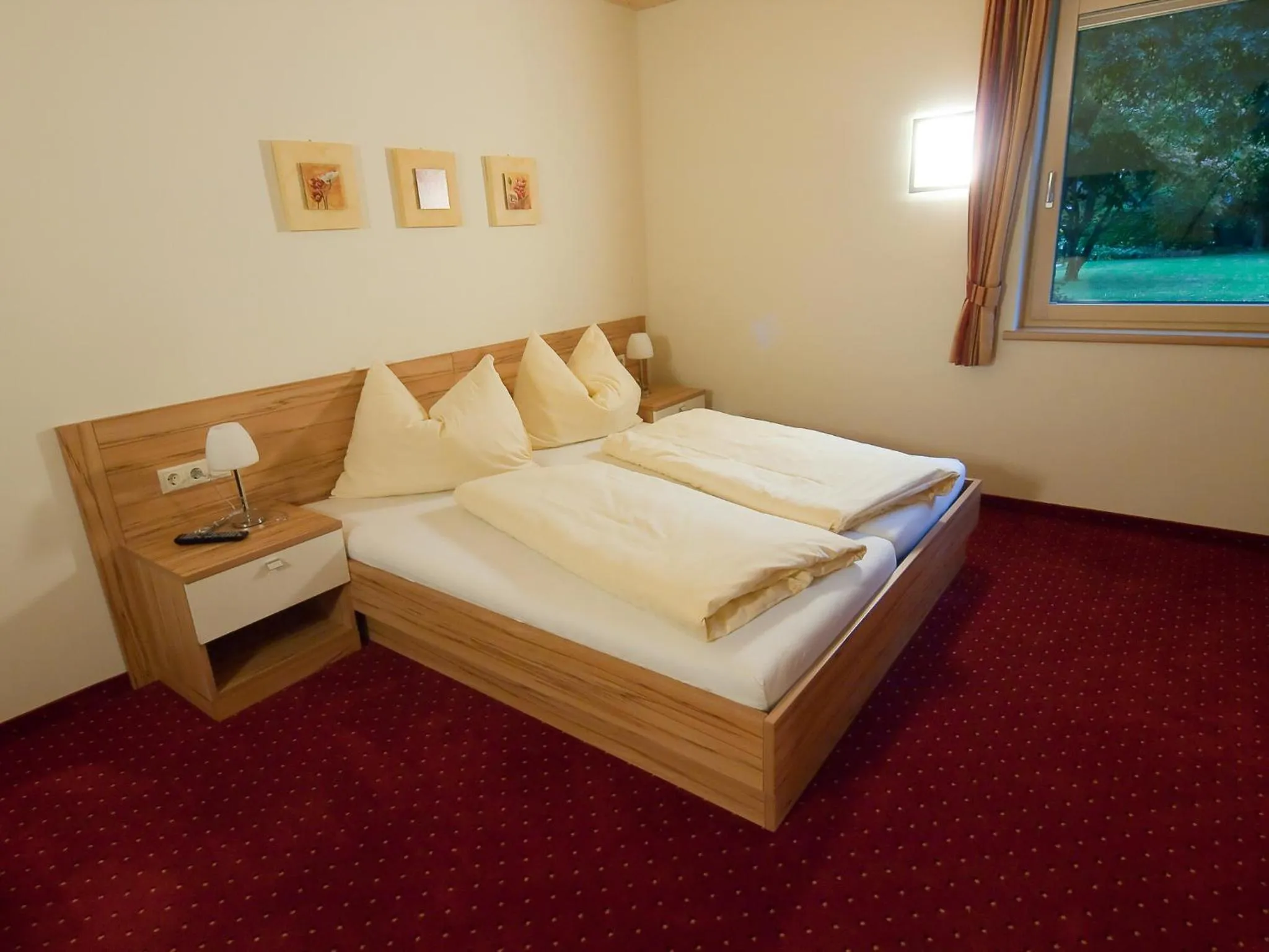 Bedroom, Bed in Hotel 3 Mohren