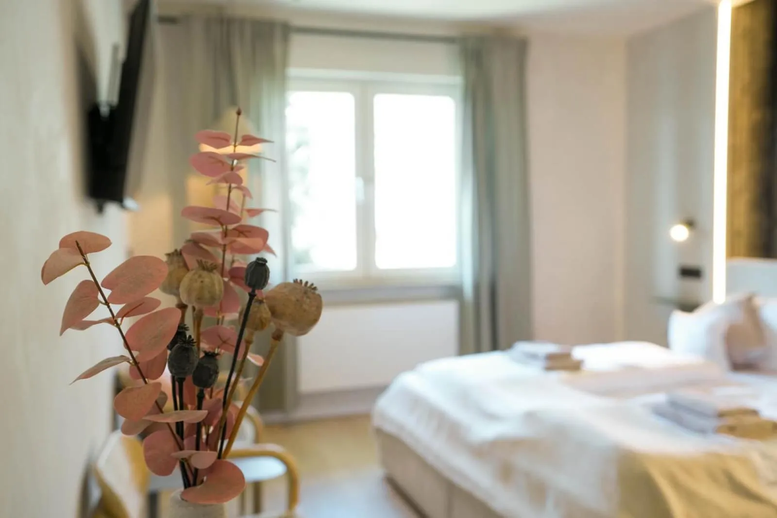 Bed in Hotel Weinhaus Kreuter