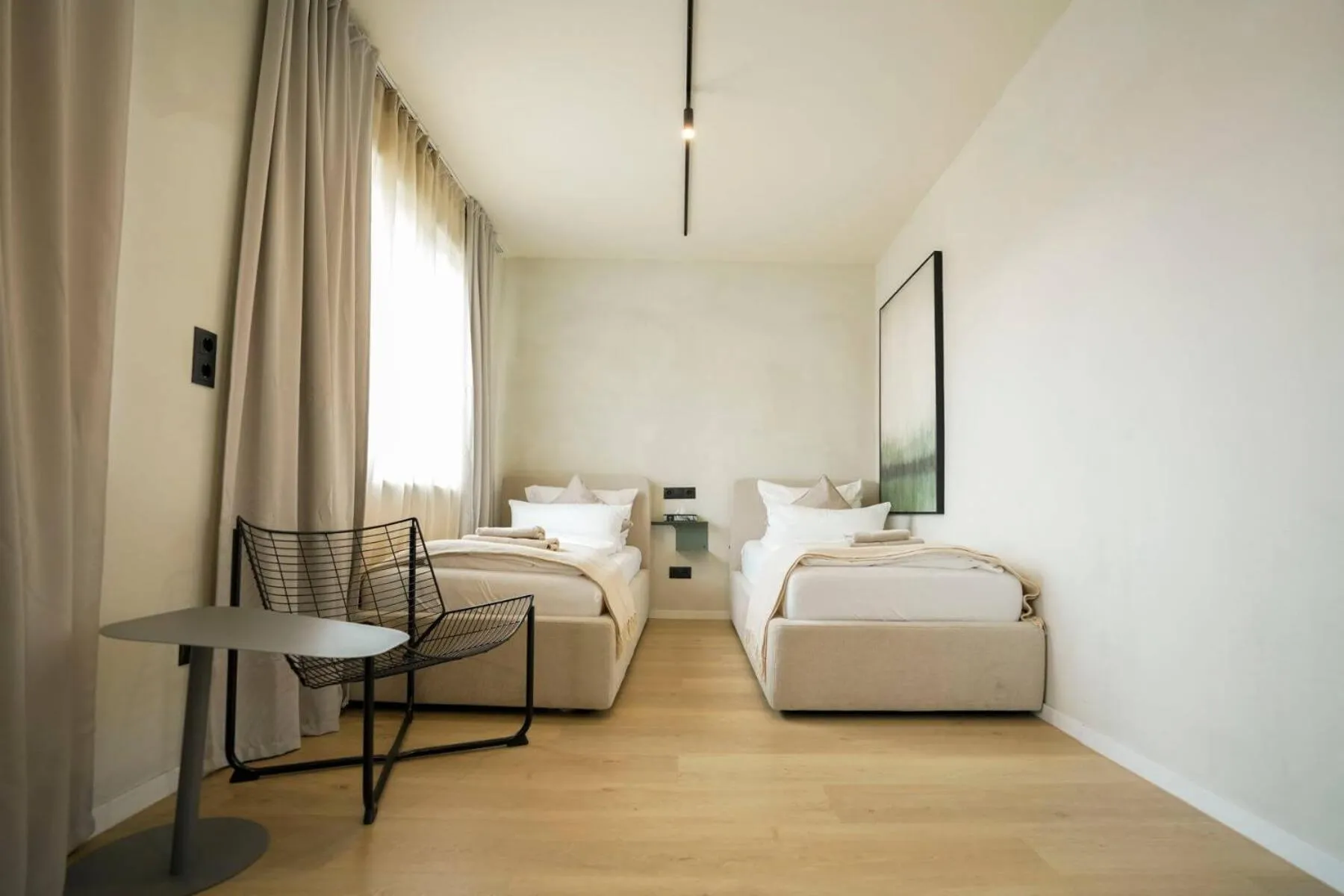 Bed in Hotel Weinhaus Kreuter