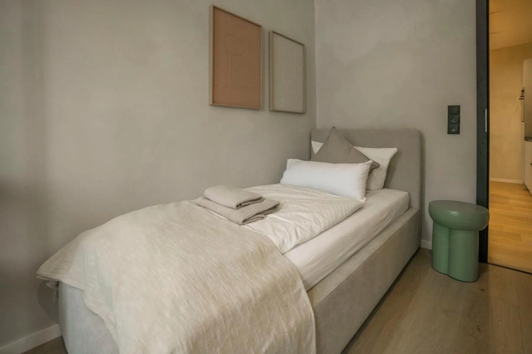 Bed in Hotel Weinhaus Kreuter