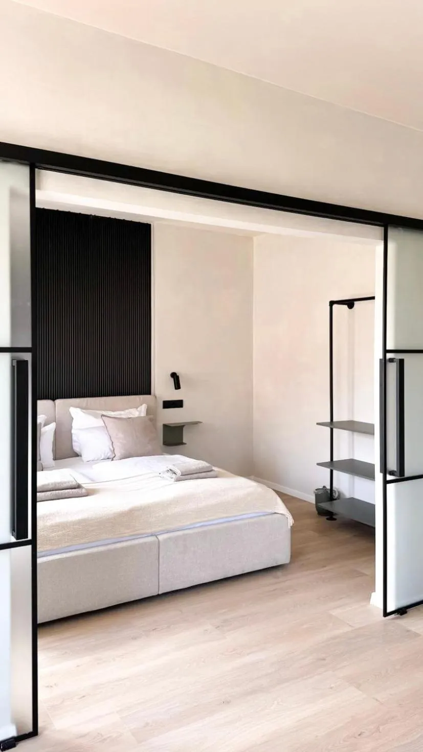 Bed in Hotel Weinhaus Kreuter