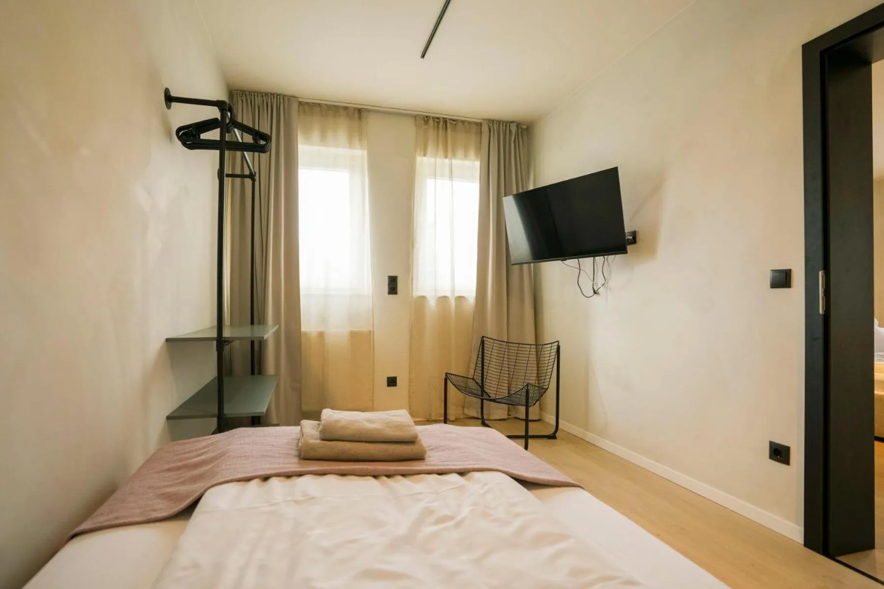 Bed in Hotel Weinhaus Kreuter