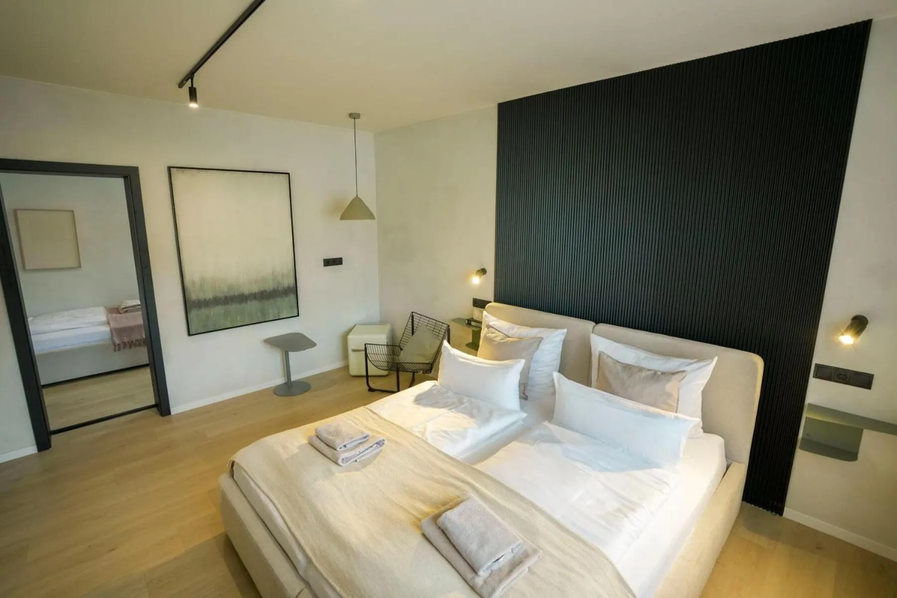 Bed in Hotel Weinhaus Kreuter