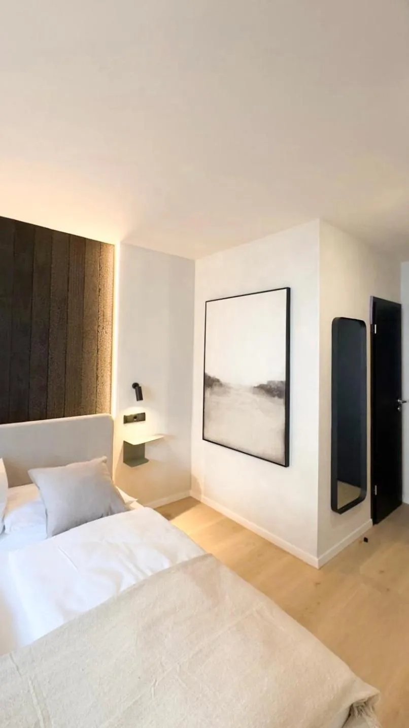 Bed in Hotel Weinhaus Kreuter