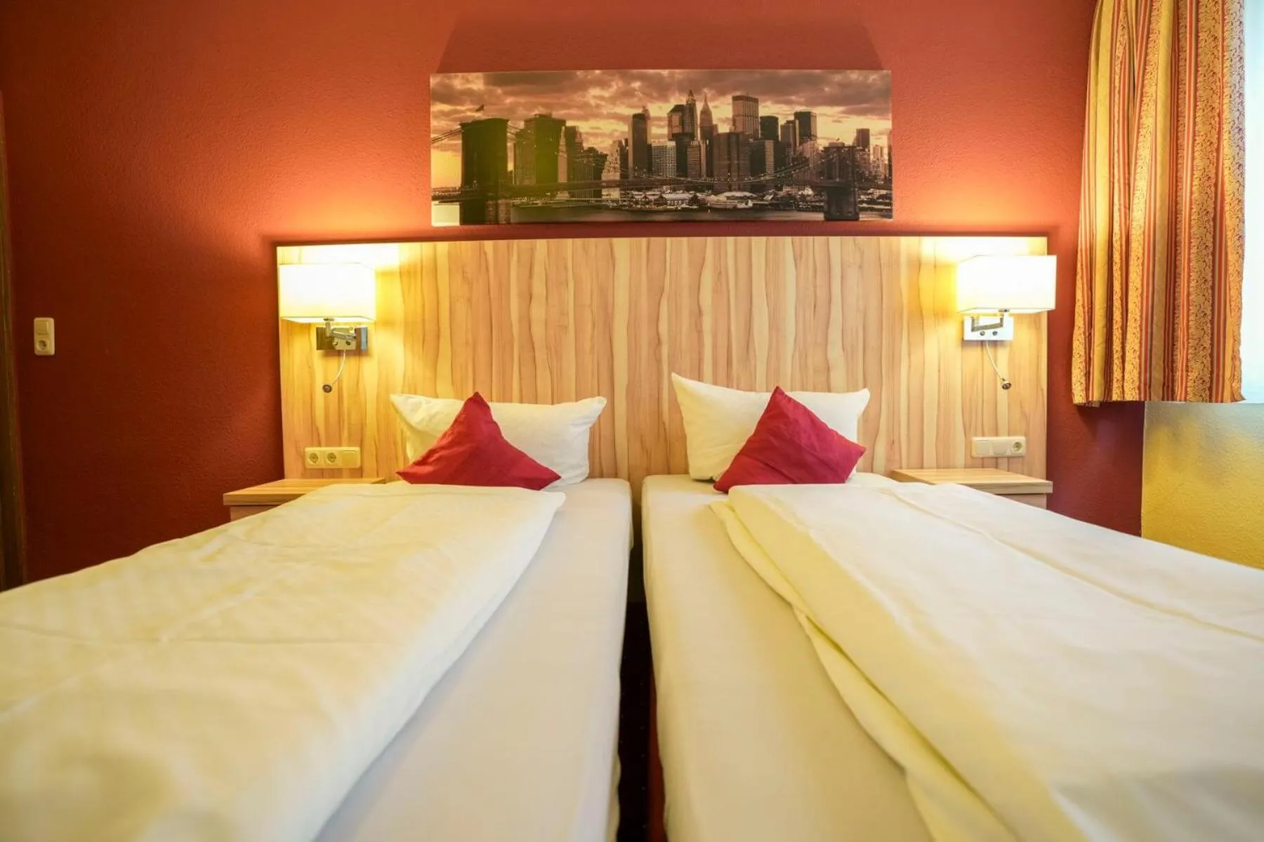 Bed in Hotel Weinhaus Kreuter