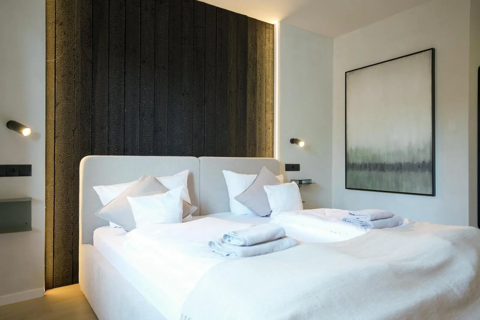 Bed in Hotel Weinhaus Kreuter