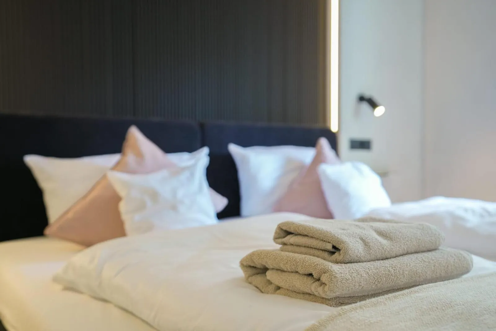 Bed in Hotel Weinhaus Kreuter