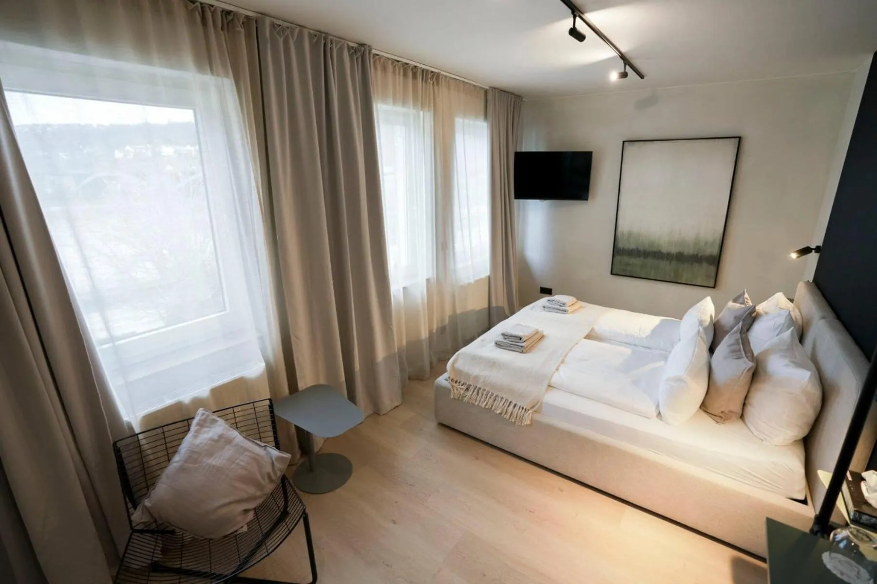 Bed in Hotel Weinhaus Kreuter